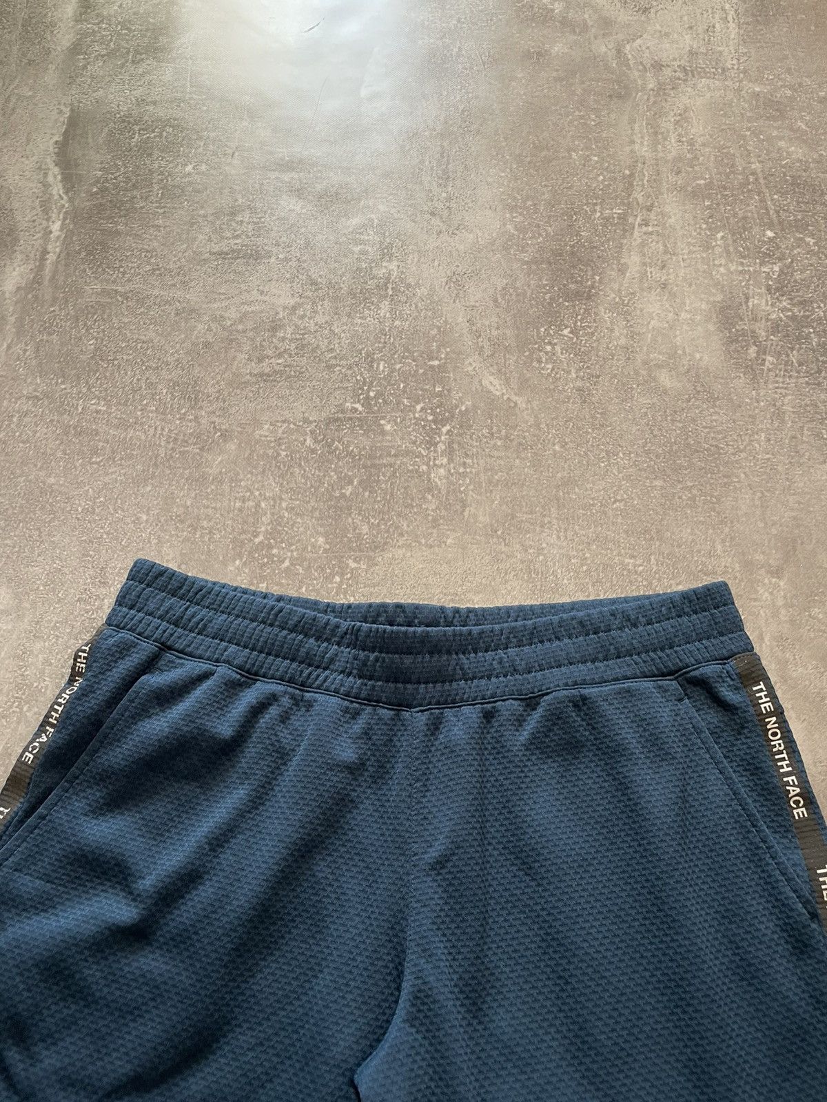 The North Face The North Face Shorts Size L Size US 34 / EU 50 - 2 Thumbnail