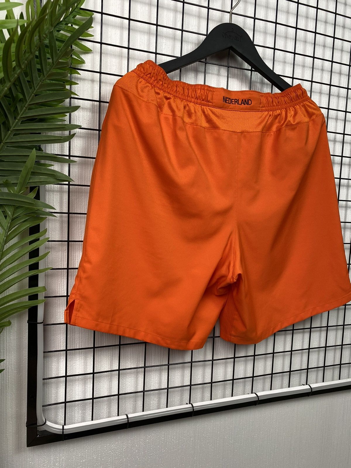 Nike × Vintage Holland KNVB Netherlands NiKe Shorts XL Soccer Orange Men’s Size US 36 / EU 52 - 12 Thumbnail