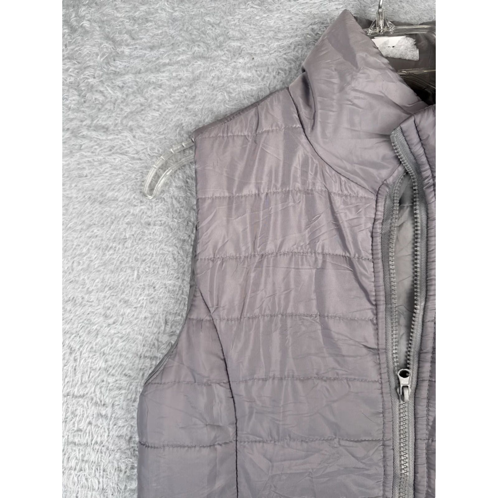 Vintage VINTAGE Rue21 Vest Women Medium Gray Puffer Style Full Zip Polyester Shell Insulated Size M / US 6-8 / IT 42-44 - 3 Thumbnail