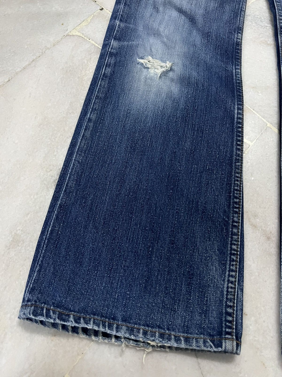 Jean × Levi's × Vintage 💥Flare💥Insane 90’s Style Levis 517 Distressed Faded Jean Size US 32 / EU 48 - 3 Thumbnail