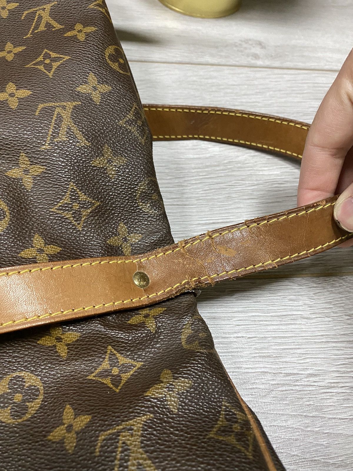 Louis Vuitton Louis Vuitton saumur crossbody bag LV monogram Size ONE SIZE - 10 Thumbnail