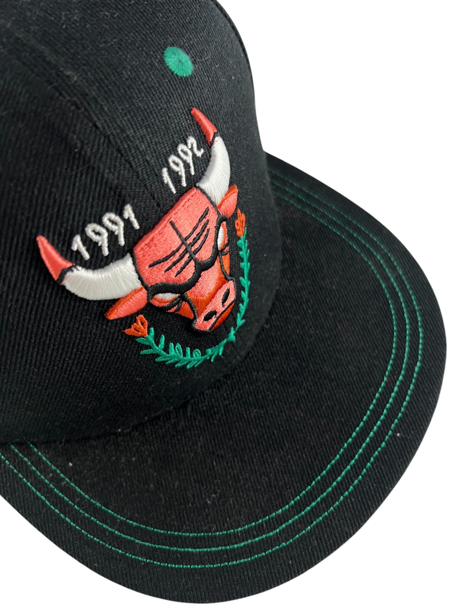 NBA Chicago Bulls 91-92 Artist Hat Series David Heo Snapback Cap Size ONE SIZE - 4 Thumbnail