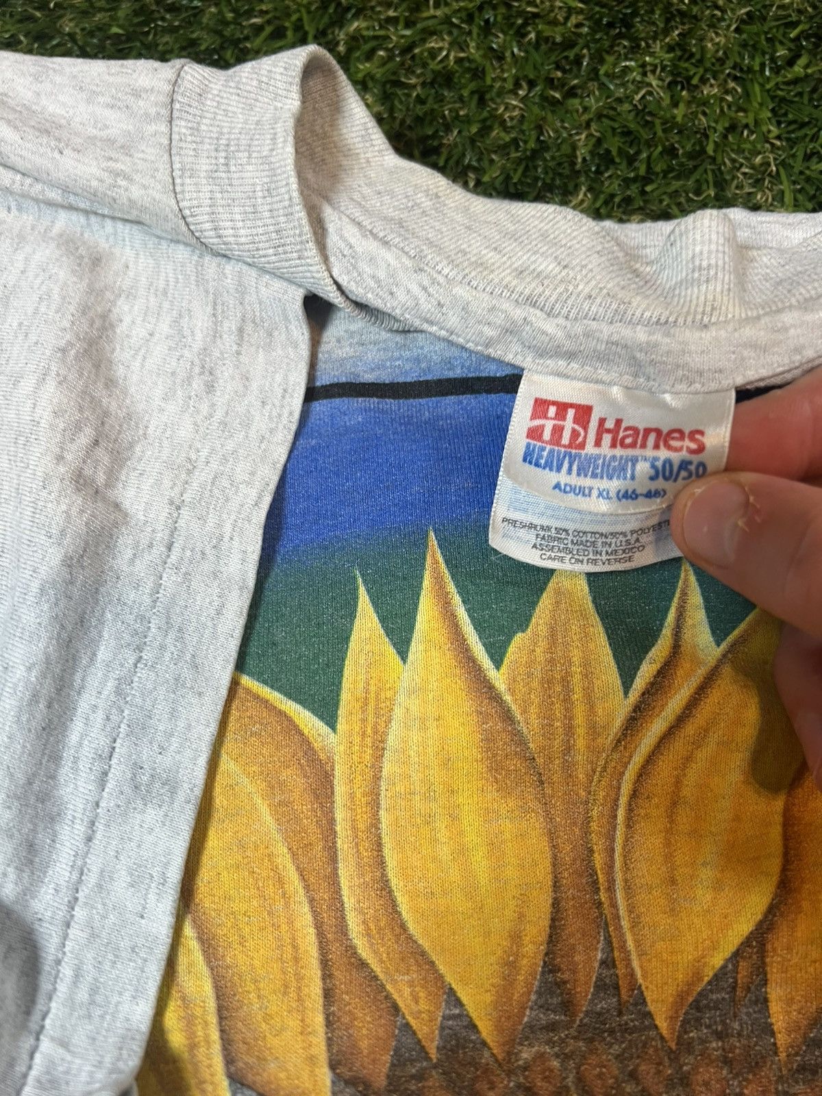 Vintage Vintage 90s Nebraska Sunflower Portrait Floral Graphic Tee Size US XL / EU 56 / 4 - 3 Thumbnail