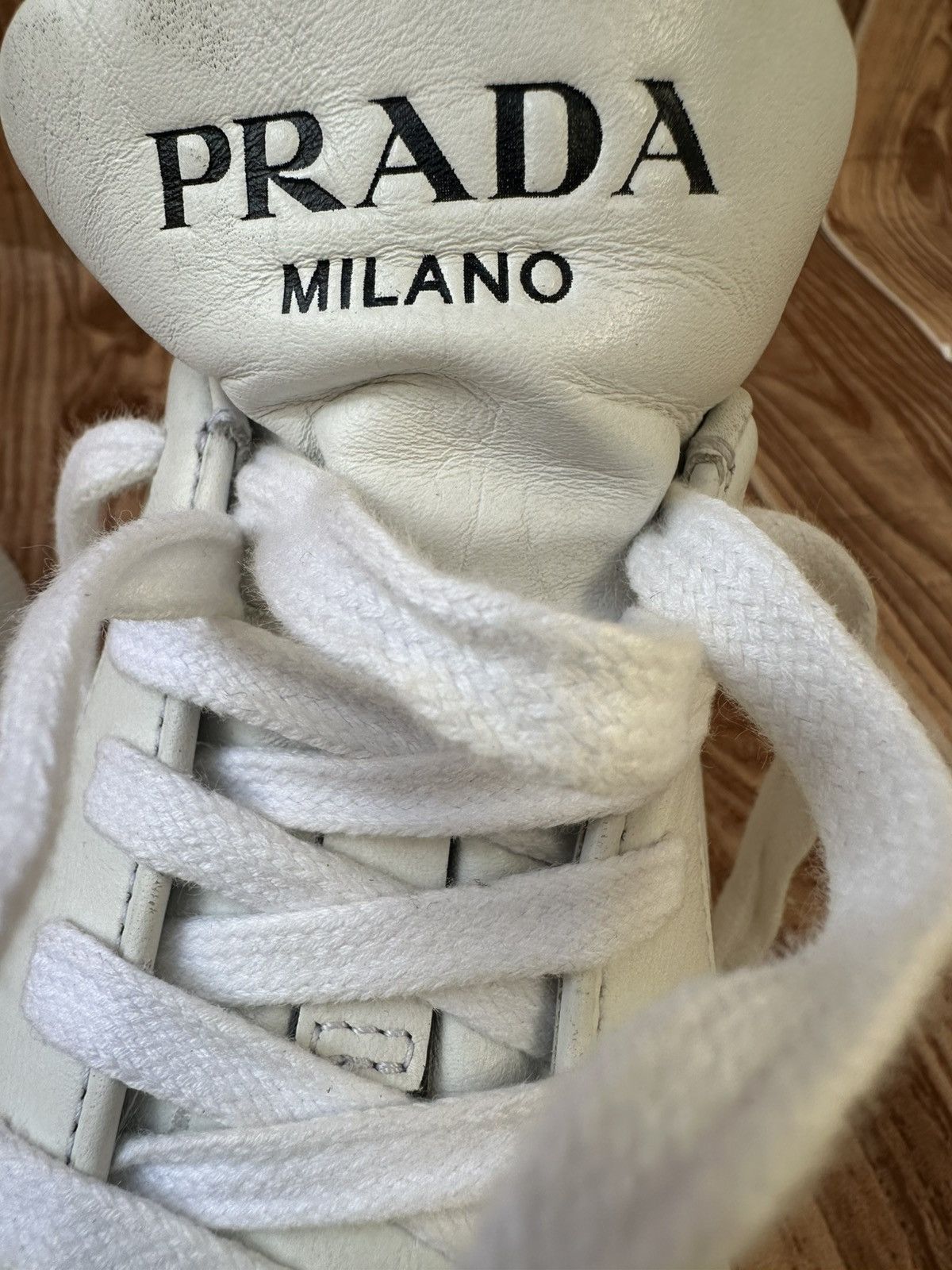 Prada Prada Milano White Leather Montana Low top Sneaks Size US 10 / EU 43 - 18 Thumbnail