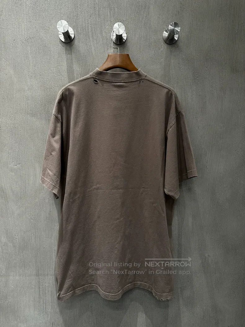 Balenciaga Balenciaga Brown distressed lightning letter short-sleeve Size US M / EU 48-50 / 2 - 2 Thumbnail