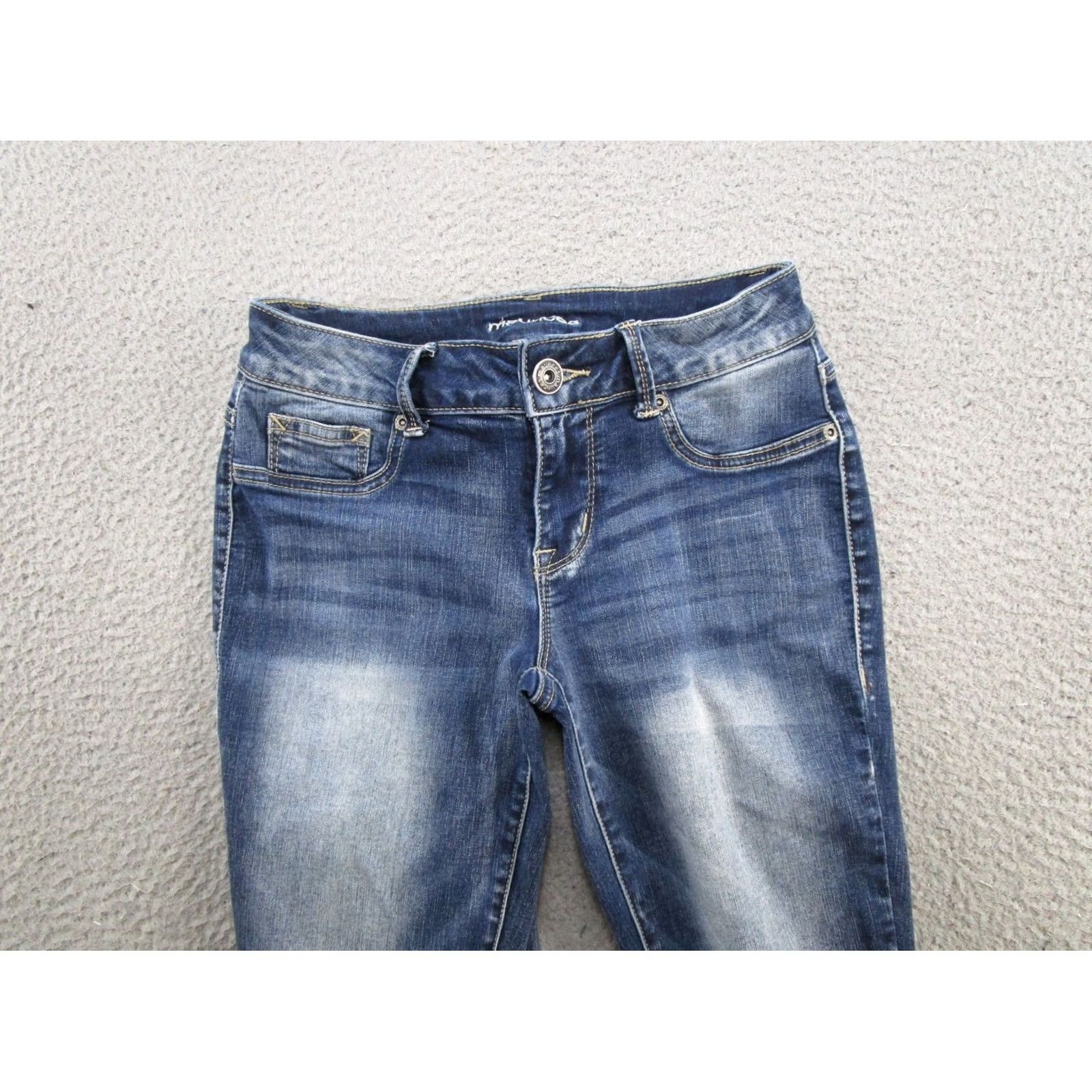 Vintage Maurices Blue Stretch Denim Skinny Jeans Mid Rise Womens XS Reg Dark Denim Jeans Skinny Stretch Maurices Womens XS Dark Blue Jeans Size 26" / US 2 / IT 38 - 3 Thumbnail