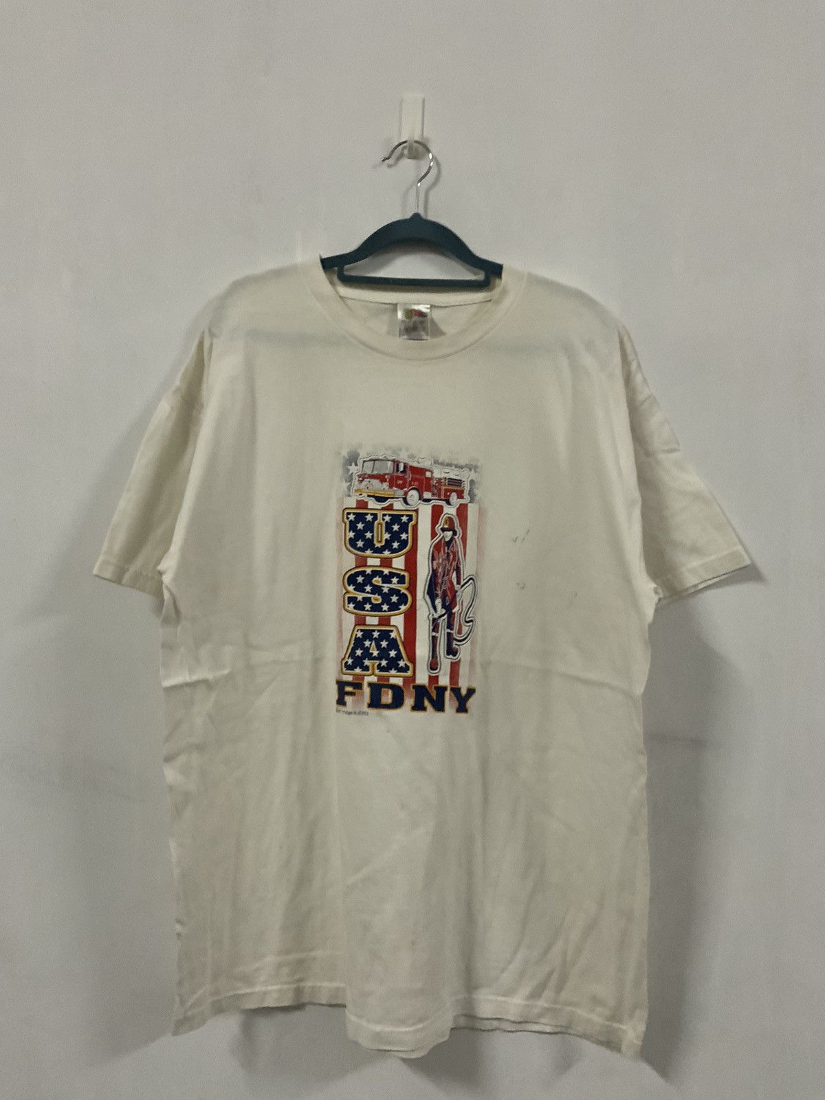Fruit Of The Loom Vintage USA Firefighter Tee Size US XL / EU 56 / 4 - 1 Thumbnail