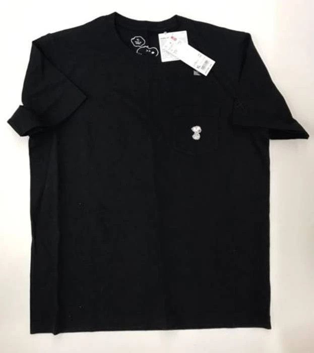 Kaws × Peanuts × Uniqlo short sleeve t-shirt black pocket snoopy size X-small Size US XS / EU 42 / 0 - 1 Thumbnail