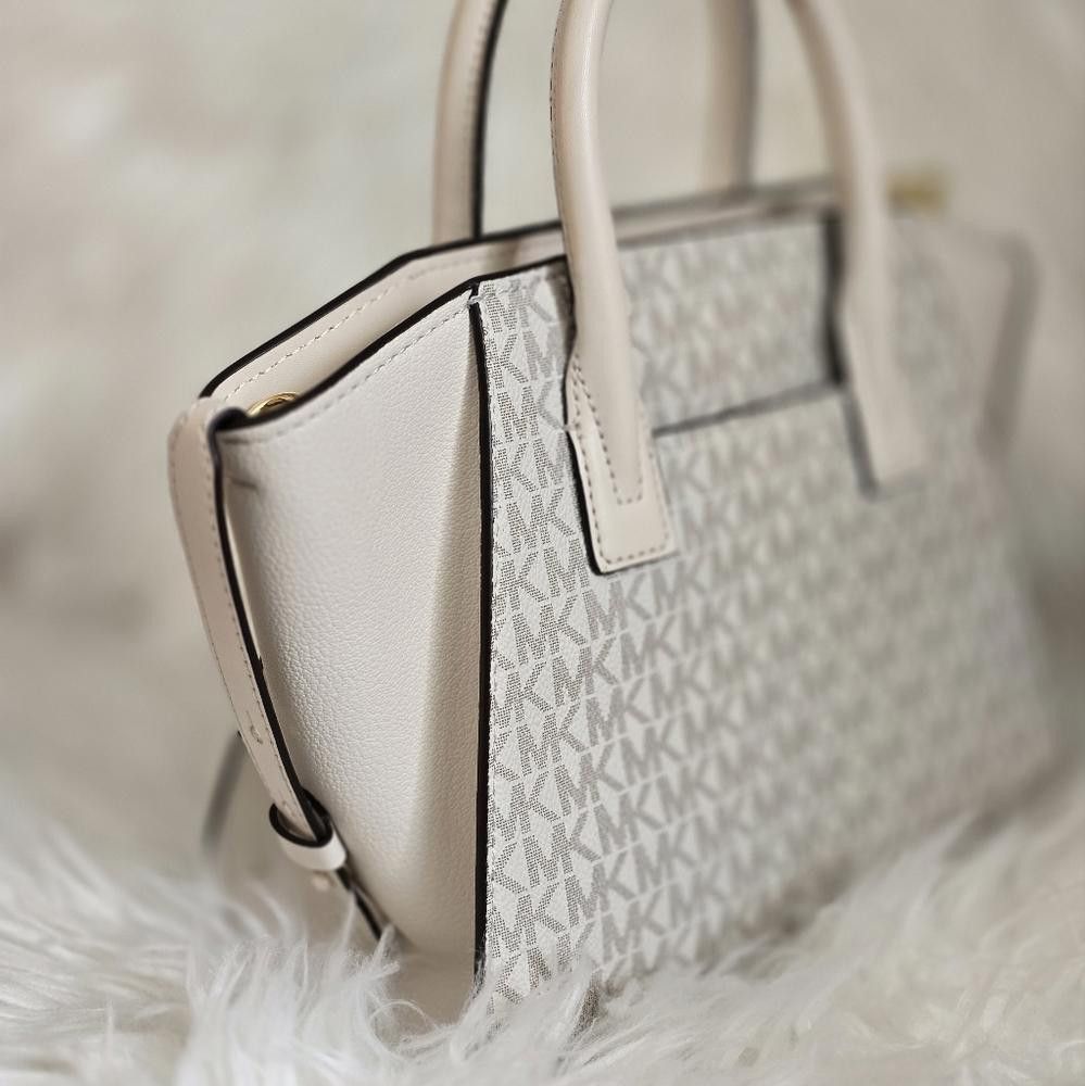 Michael Kors Michael Kors Monogram Handbag in Cream and Gold Size ONE SIZE - 5 Thumbnail
