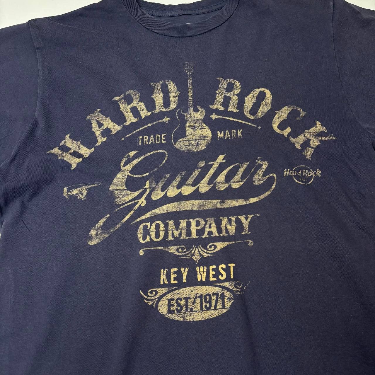 Hard Rock Cafe Hard Rock Cafe Quitar Copmany T-shirt Size:S Size US S / EU 44-46 / 1 - 3 Thumbnail