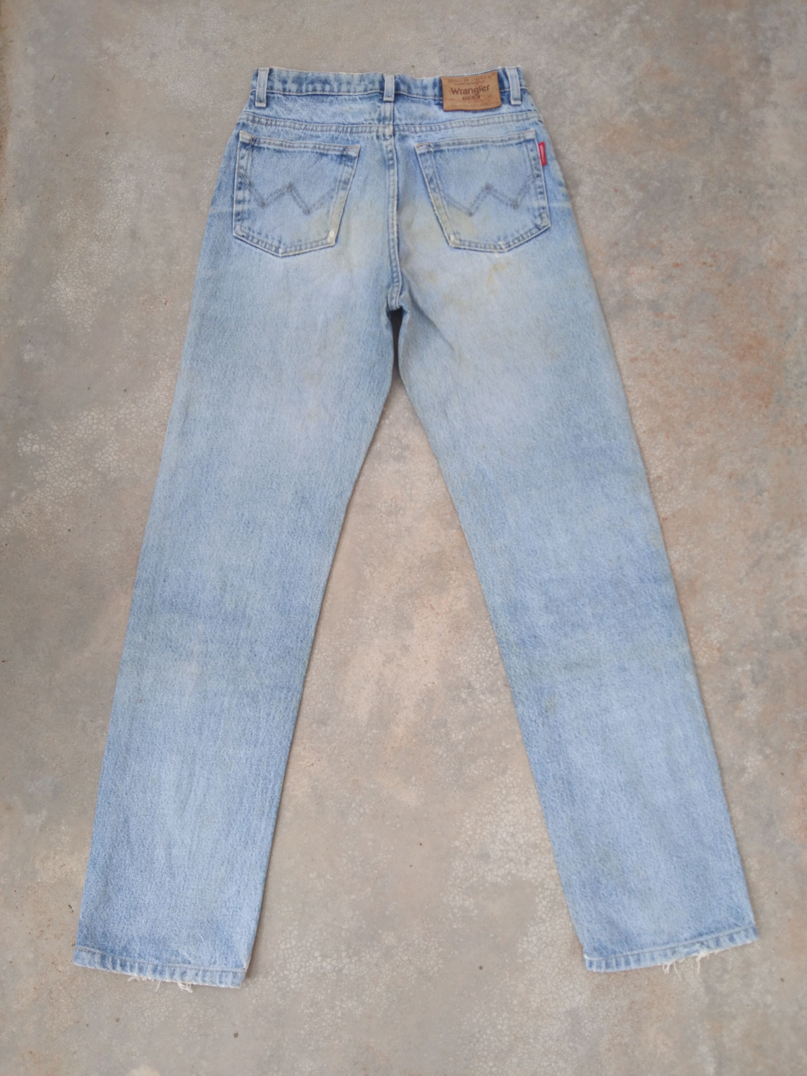 Japanese Brand Vintage Wrangler USA Distressed Jeans 27x30 Size US 27 - 2 Thumbnail