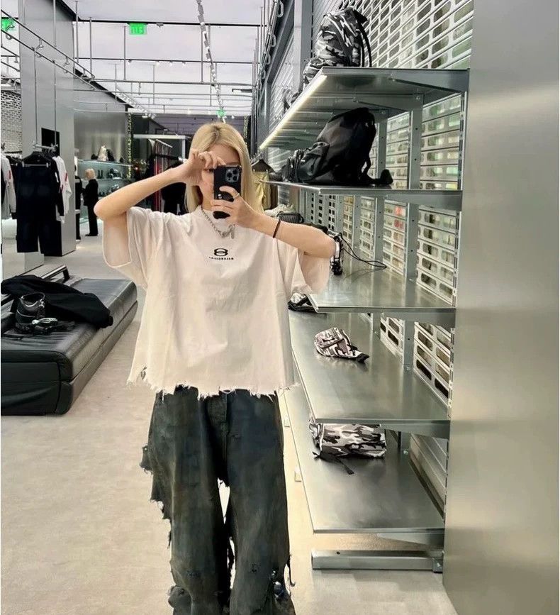 Balenciaga Balenciaga White short sleeves, XS code, double-ring lette Size US S / EU 44-46 / 1 - 8 Thumbnail