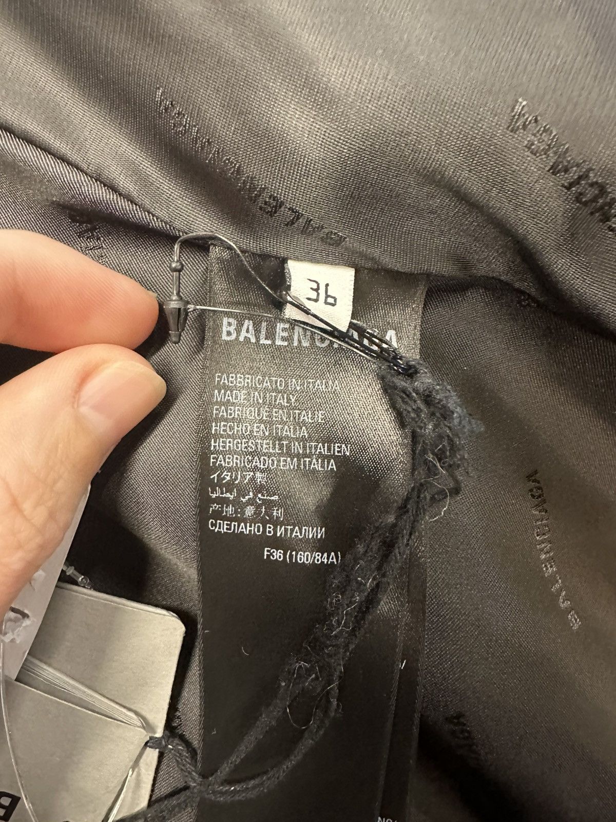 Balenciaga Balenciaga BB A-Line Faux-Fur Coat White Size US XL / EU 56 / 4 - 6 Thumbnail