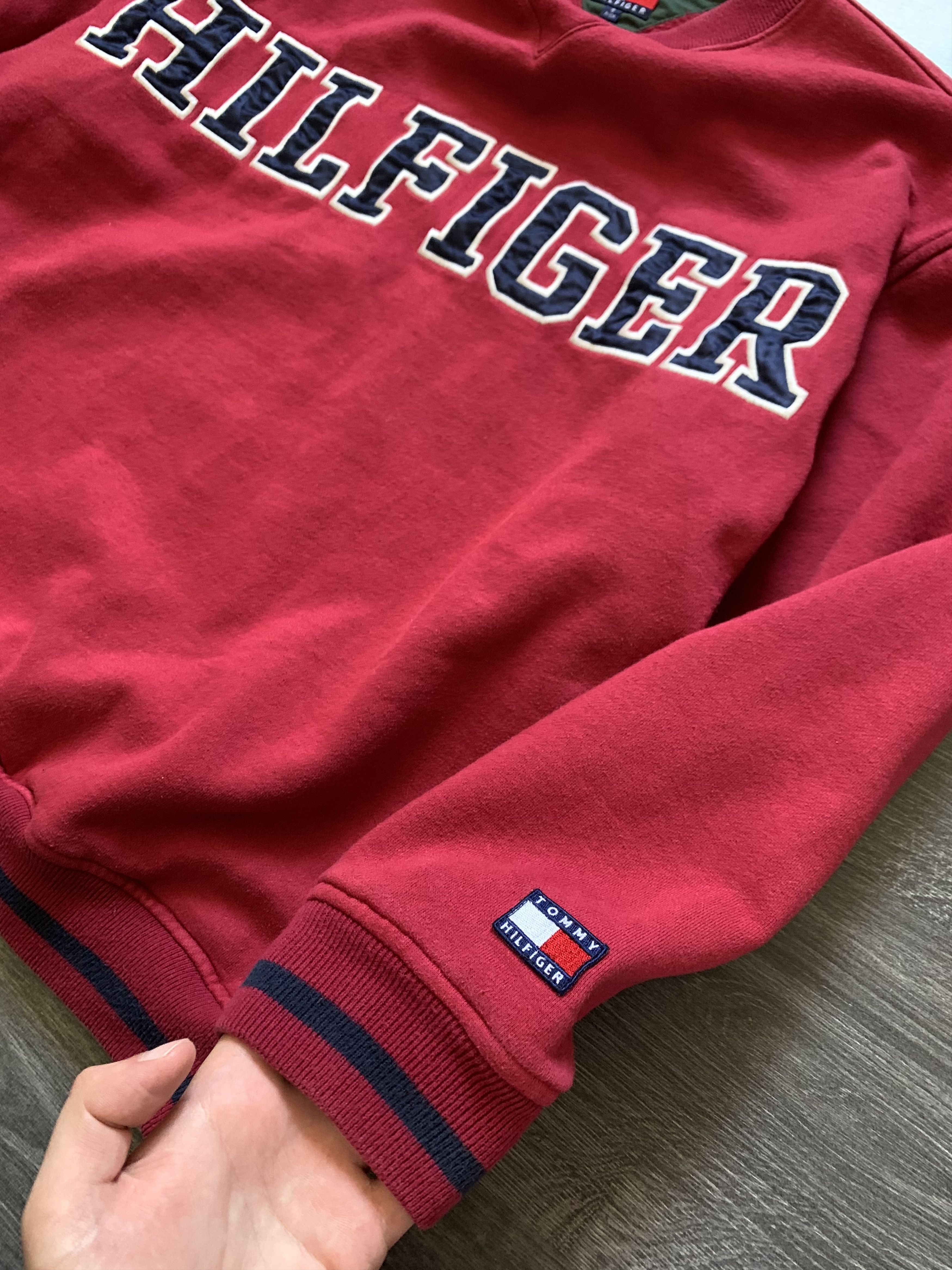 Tommy Hilfiger Vintage 2000s Tommy Hilfiger Oversized Sweatshirt Size US S / EU 44-46 / 1 - 4 Thumbnail