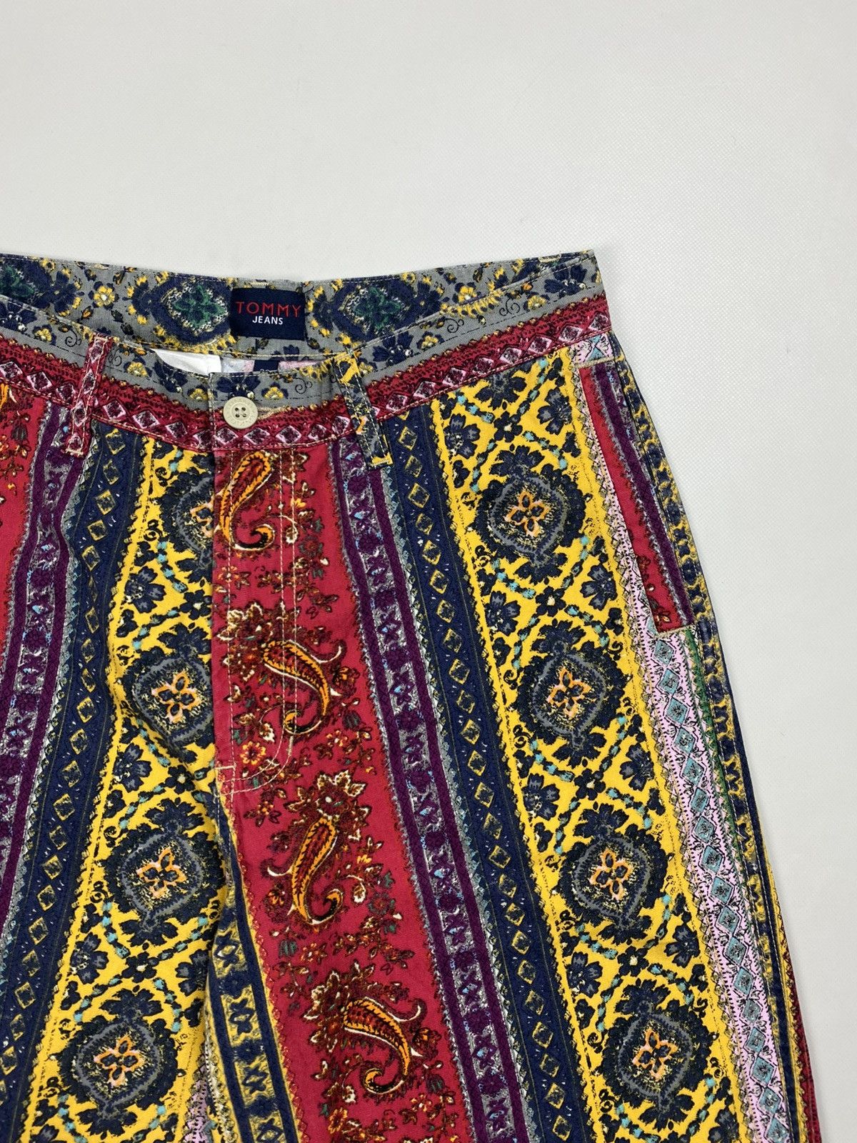 Tommy Hilfiger Tommy Hilfiger Jeans Vintage Patterned Shorts Size 30 Size US 30 / EU 46 - 8 Thumbnail