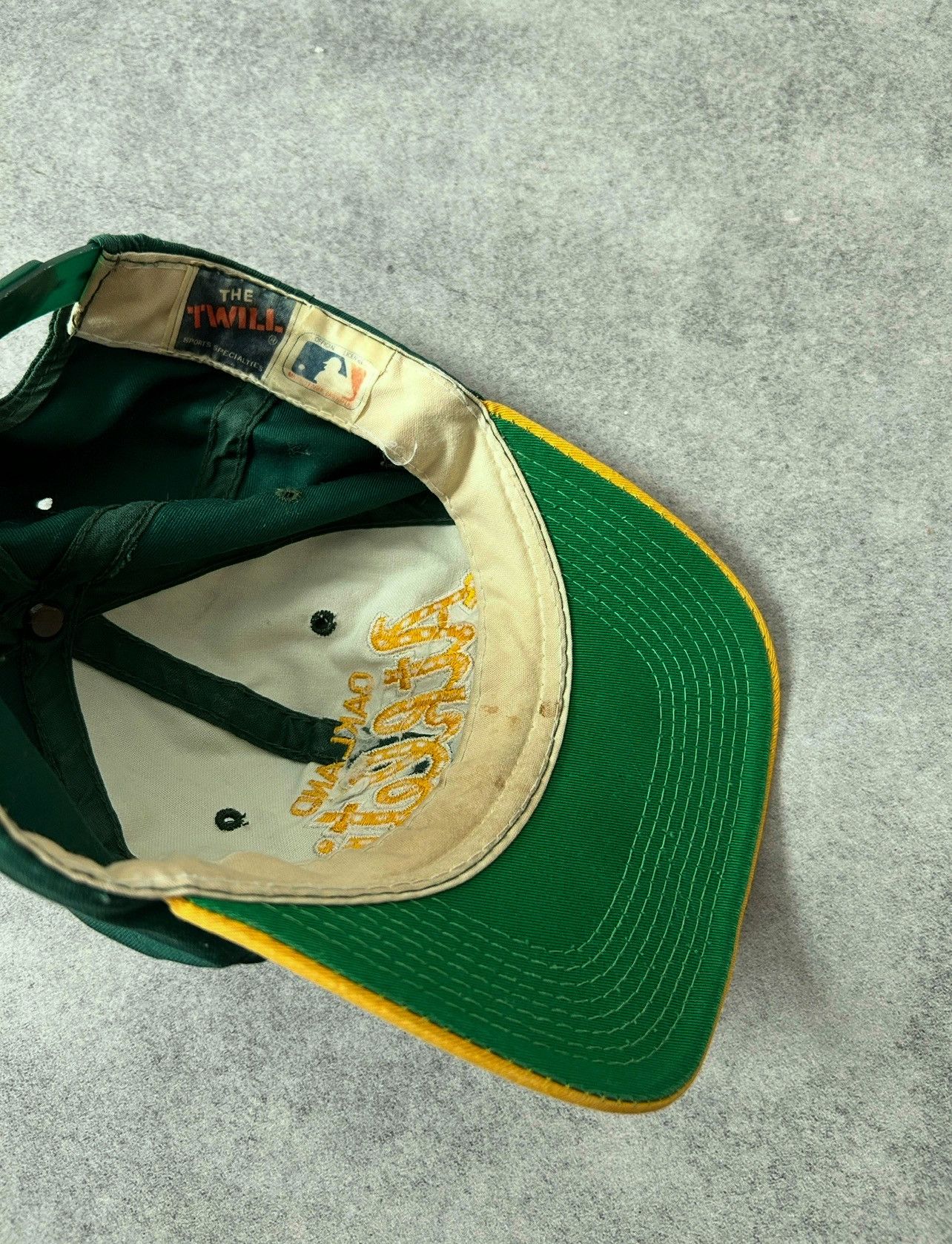 MLB Vintage Oakland Athletics Basseball caps MLB 90s Size ONE SIZE - 6 Thumbnail