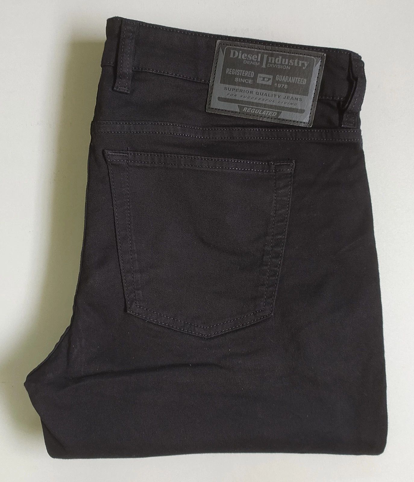 Diesel Diesel 1979 SLEENKER-R L.32 MENS JEANS SLTP/9889 Size US 34 / EU 50 - 1 Thumbnail