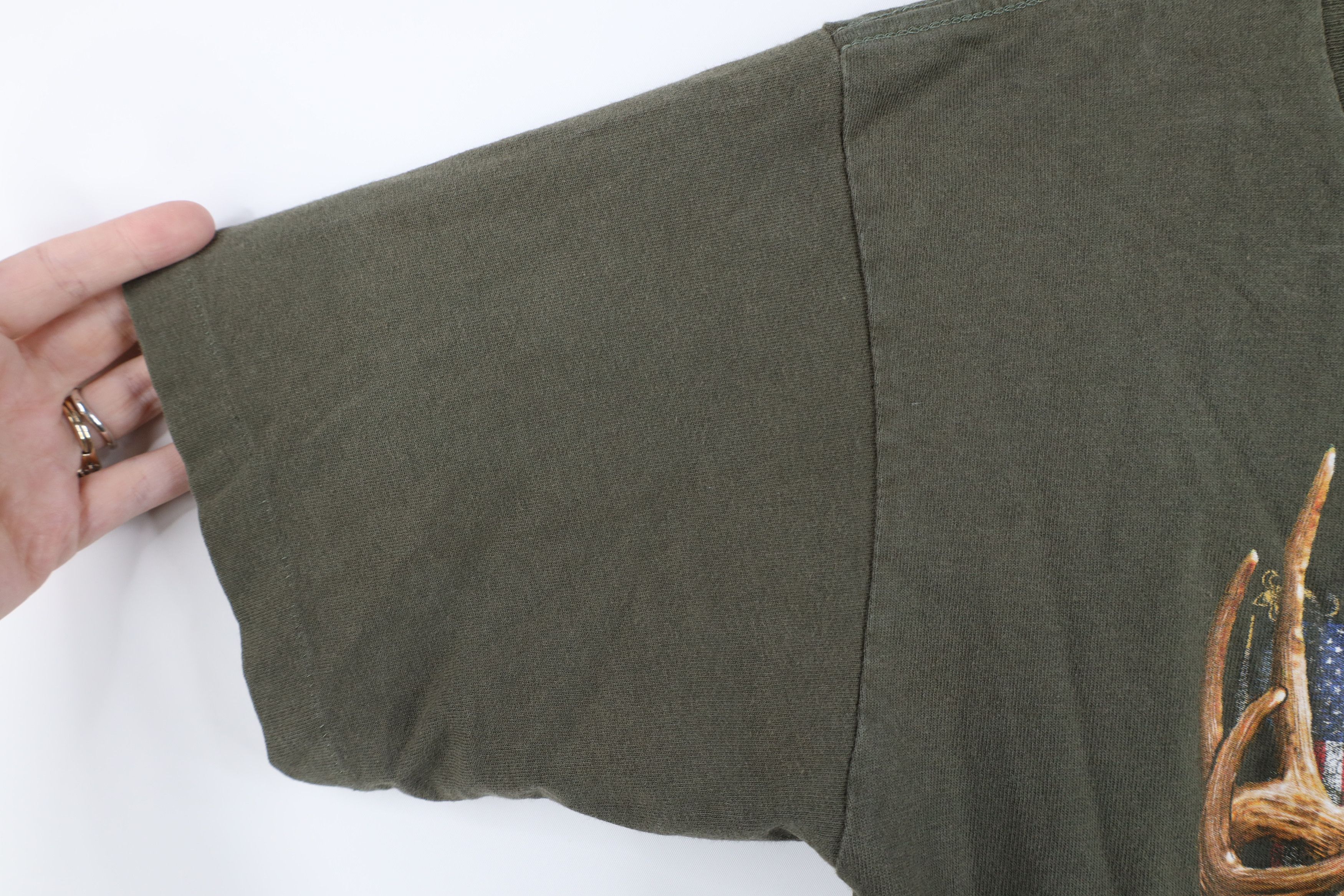 Vintage Vintage 90s Streetwear American Made Deer Buck T-Shirt USA Size US S / EU 44-46 / 1 - 8 Thumbnail