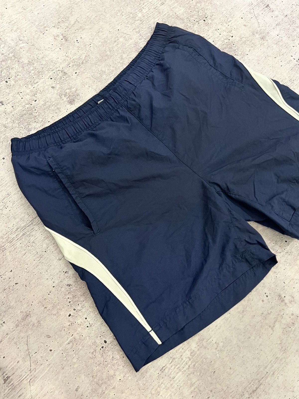 Nike × Vintage Nike Vintage y2k Swoosh Shorts Size US 31 - 4 Thumbnail