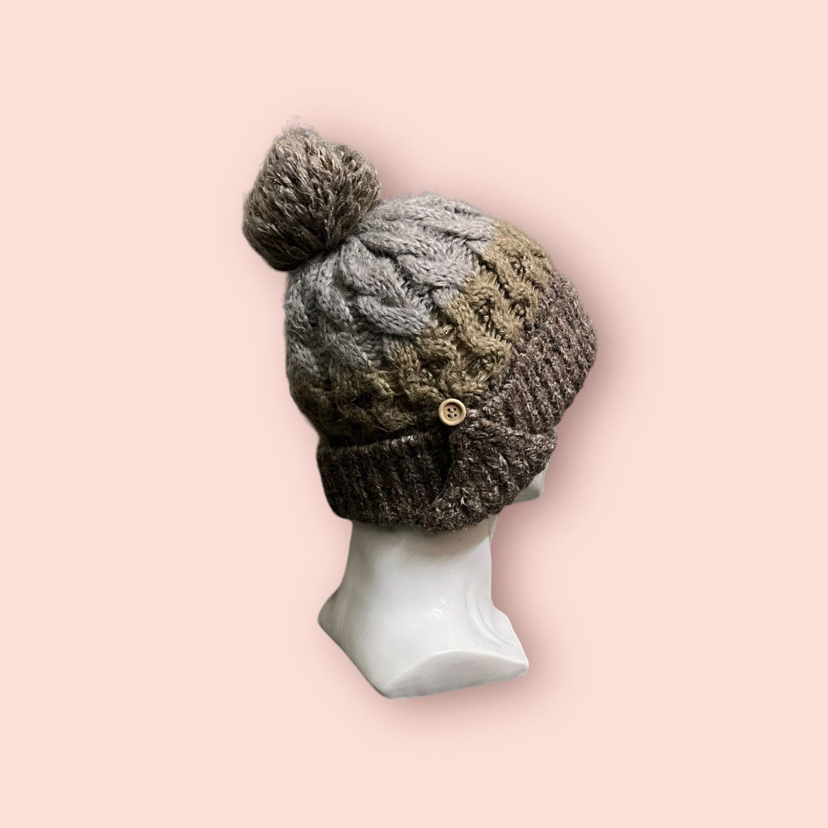Other VINTAGE JAPAN CABLE KNITTED BEANIE VIVIENNE STYLE DESIGN Size ONE SIZE - 18 Thumbnail
