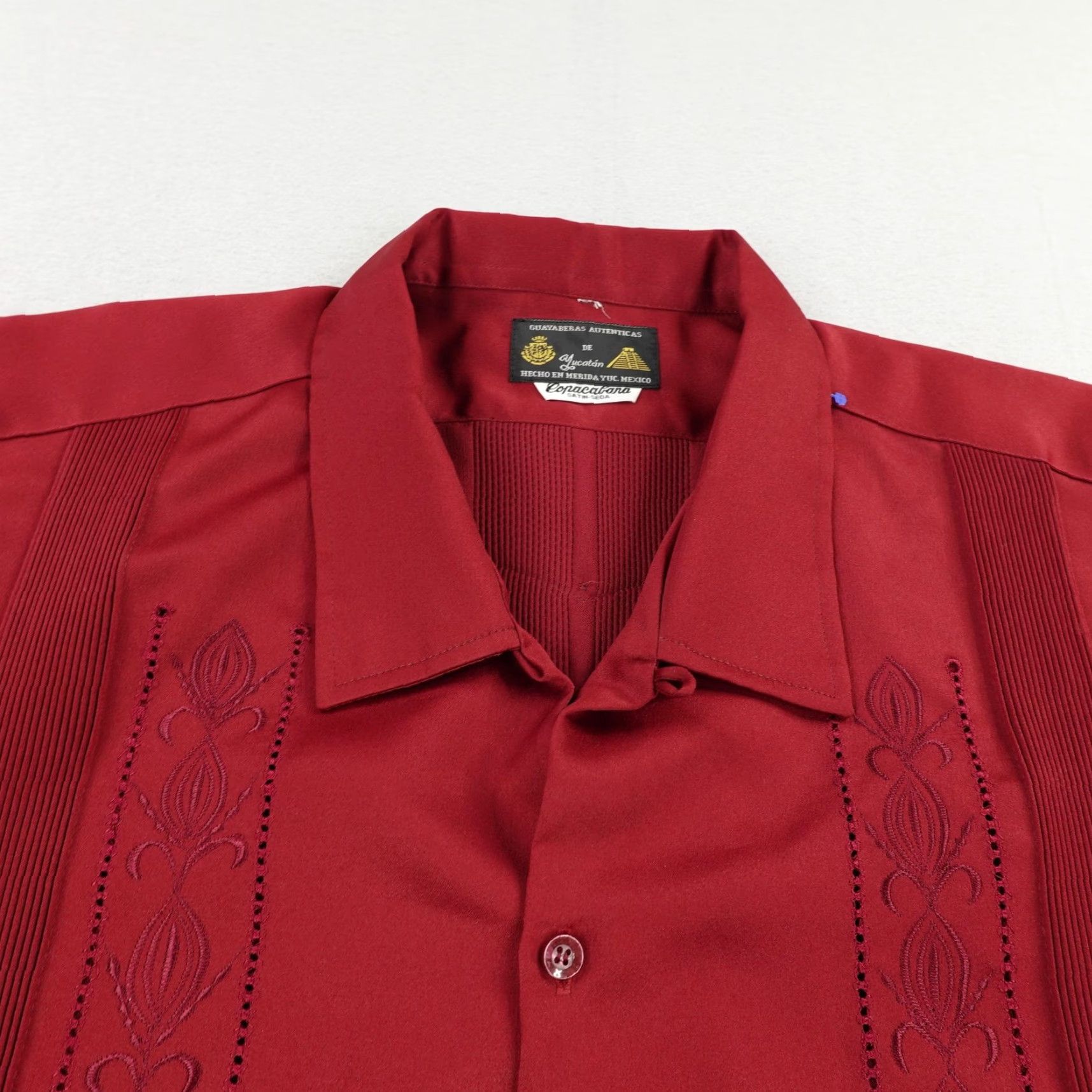 Vintage VINTAGE Copacabana Guayabera Shirt Mens 4XL Satin Short Sleeve Red Button-Up Breathable Embroidered Cigar Lounge 90s? Tropical Beach Cuban Event Mens Size US XXL / EU 58 / 5 - 2 Thumbnail