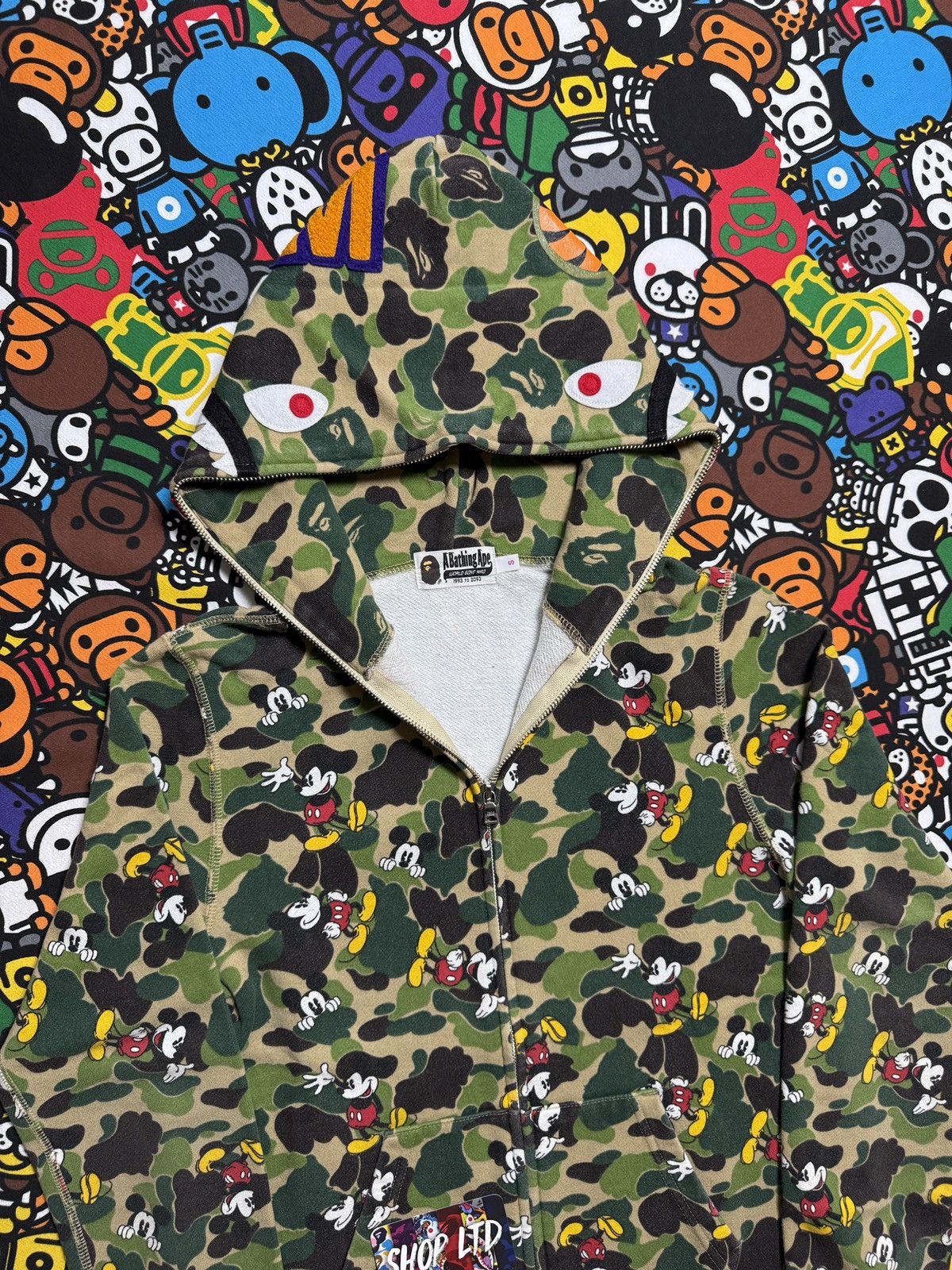Bape A Bathing Ape X Mickey Mouse Green Camo Shark Hoodie Size S / US 4 / IT 40 - 3 Thumbnail