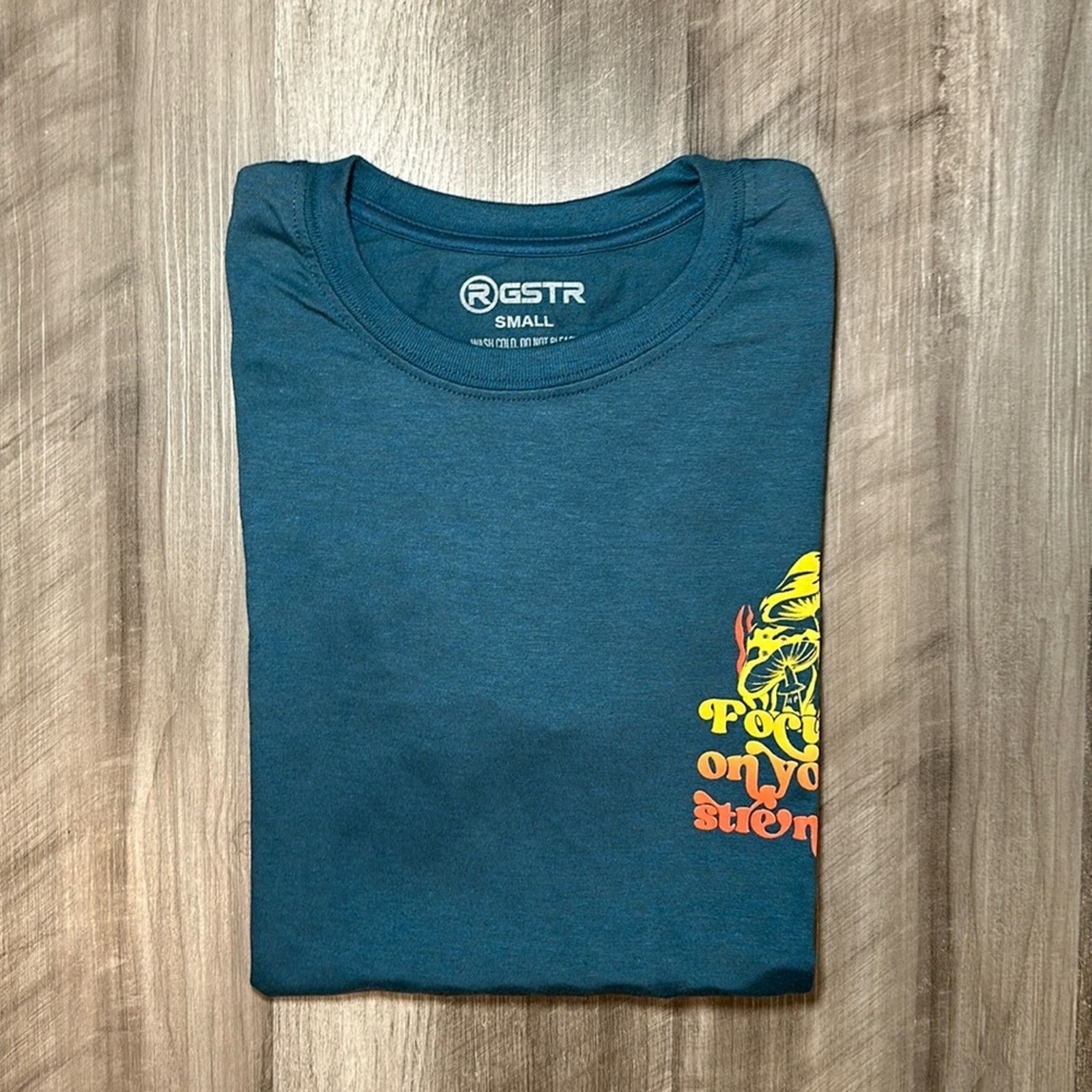 Other RGSTR Focus On Your Strengths Psychedelic Tee (NWOT) - Small Size US S / EU 44-46 / 1 - 1 Thumbnail