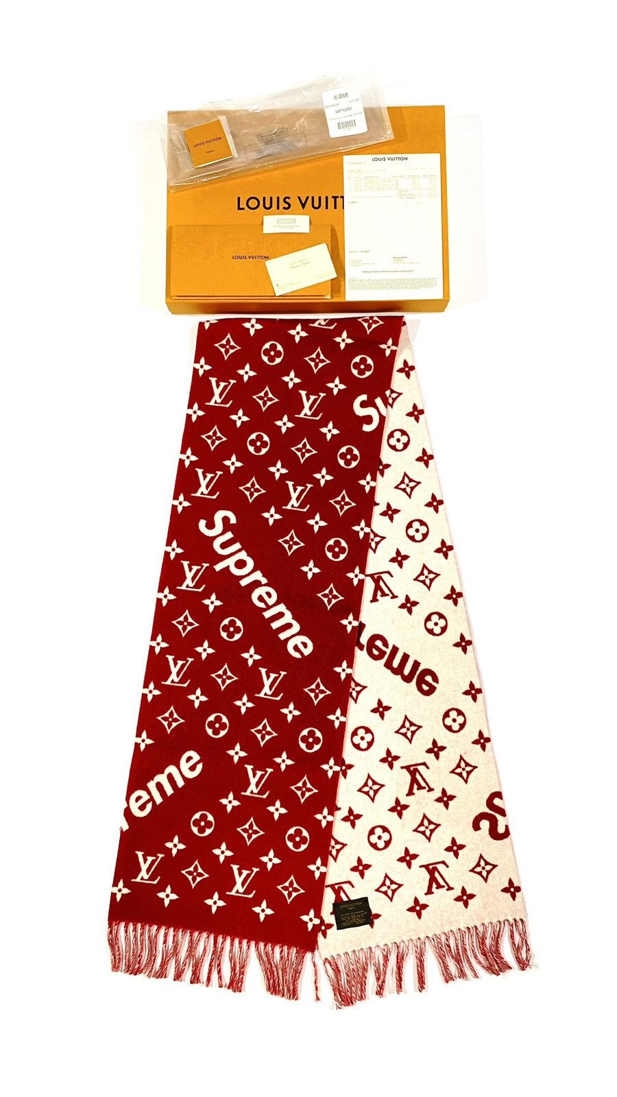 Louis Vuitton × Supreme Louis Vuitton X Supreme Scarf Red Monogram Size ONE SIZE - 1 Thumbnail