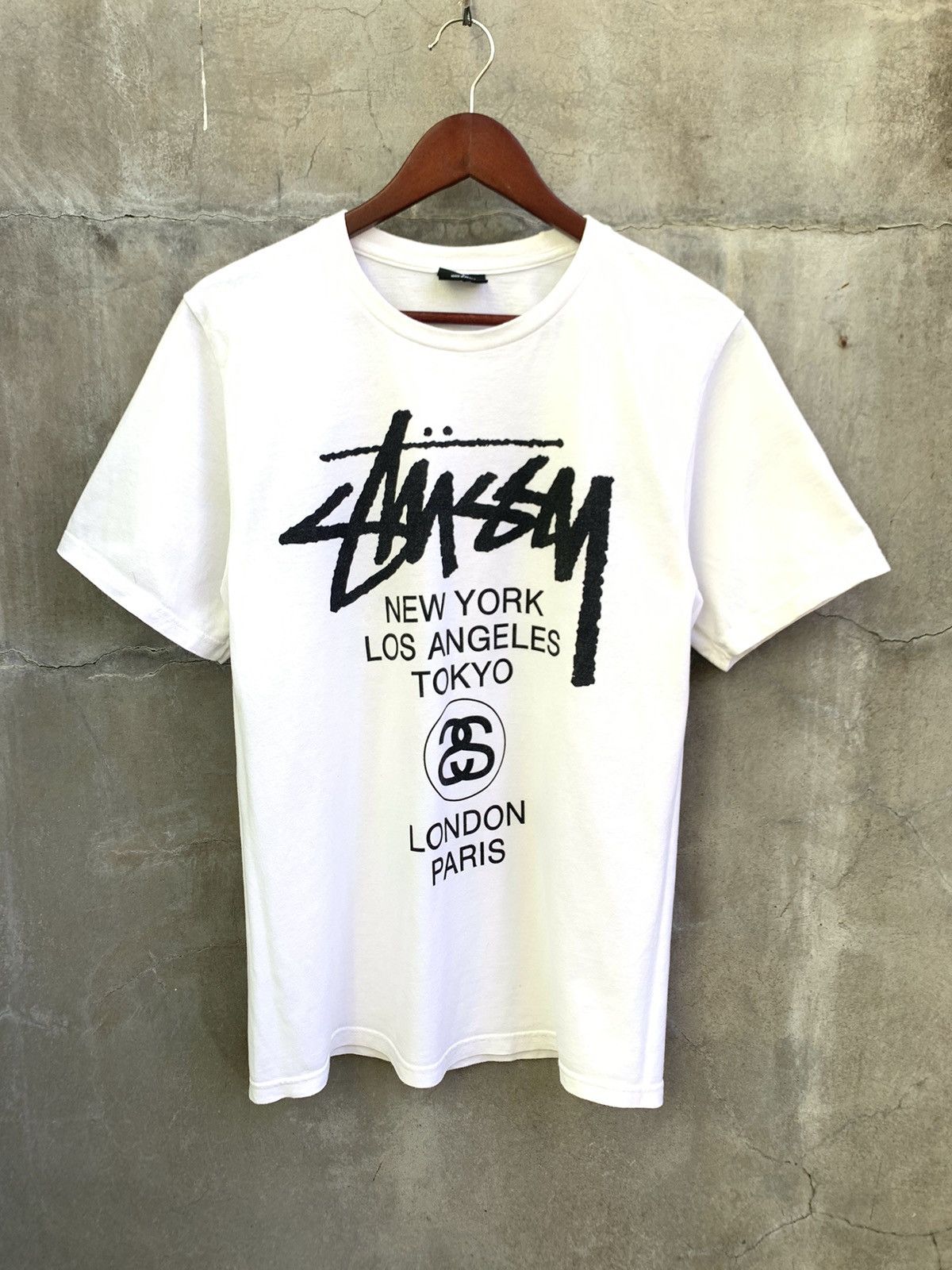 Stussy World Tour Tee Size US S / EU 44-46 / 1 - 1 Thumbnail