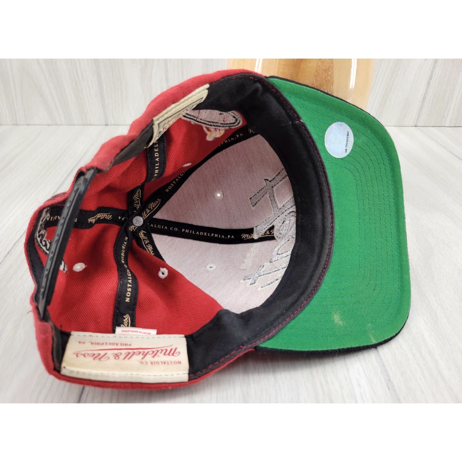 Mitchell & Ness Miami Heat Mitchell And Ness Embroidered Adjustable Snapback Cap Size ONE SIZE - 7 Thumbnail