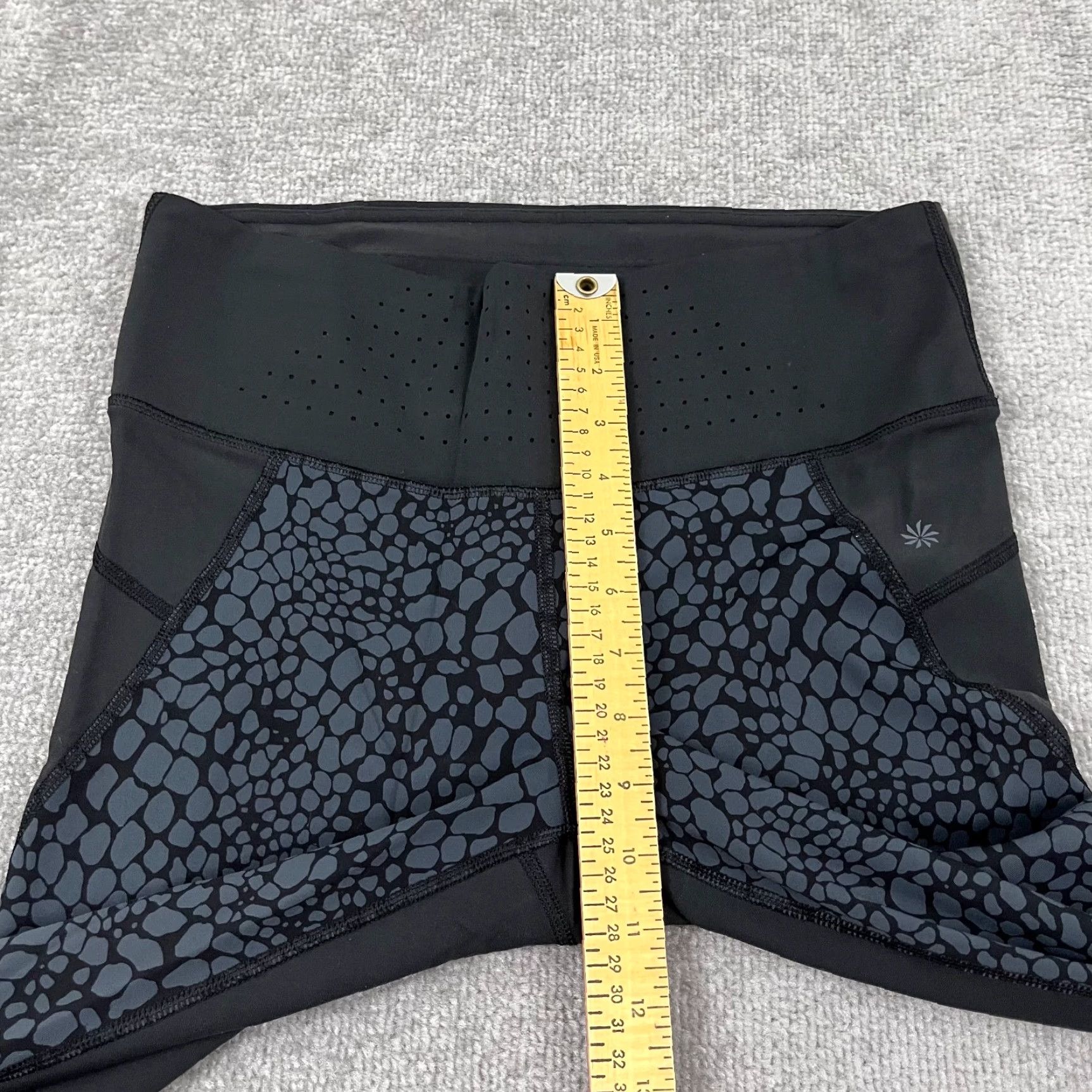 Athleta Athleta Leggings Capri Women Medium 20" Black Activewear Athletic Crocodile Stealth Elation Size 32" / US 10 / IT 46 - 7 Thumbnail