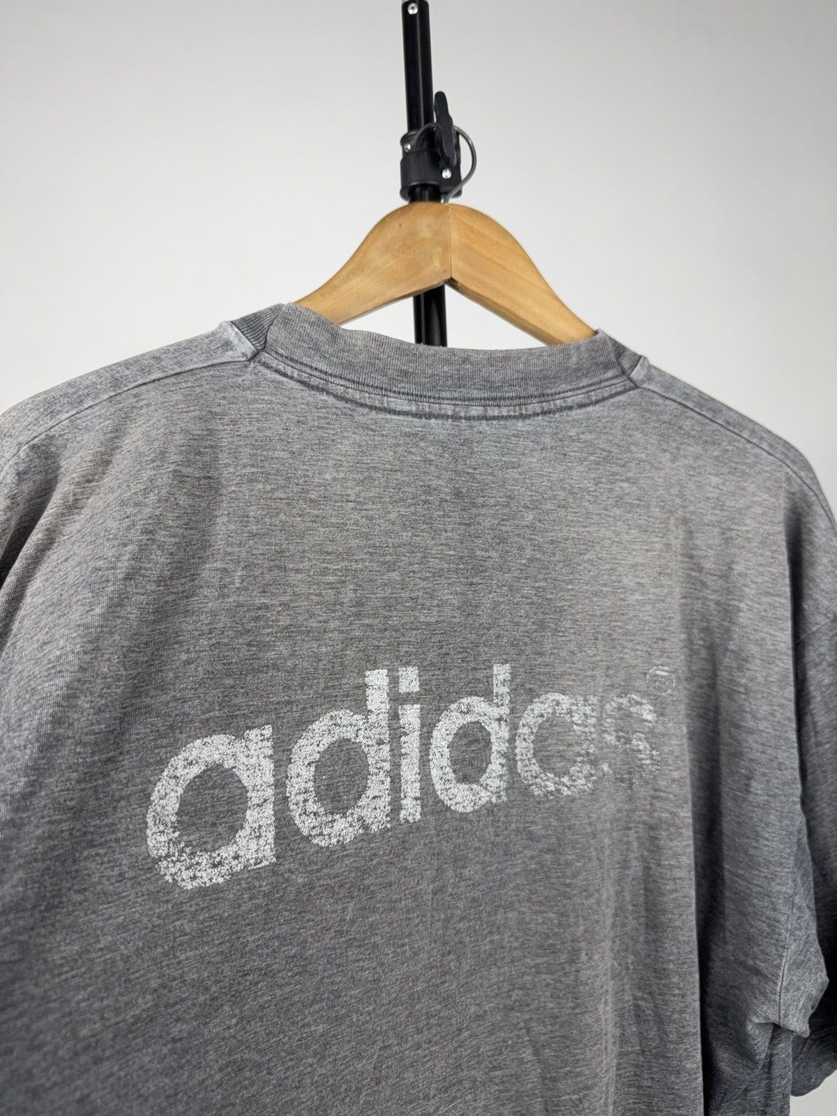 Adidas Vintage 90s Adidas Distressed Faded Logo Grey Boxy T-Shirt Size US XL / EU 56 / 4 - 15 Thumbnail