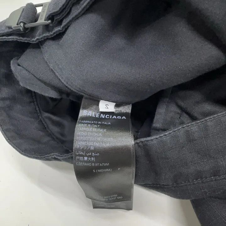 Balenciaga Balenciaga FW23 Relaxed Flared Cargo Pants 0079-2507 Size US 26 / EU 42 - 2 Thumbnail