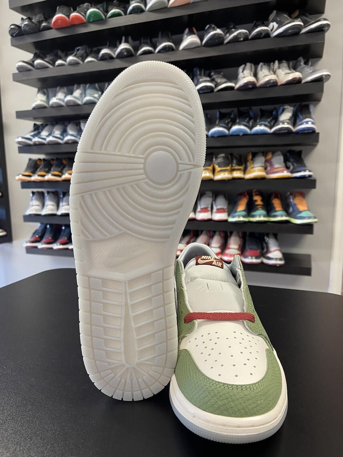 Nike Size 10.5 - Nike Air Jordan 1 Retro Low “Year of the Dragon" Size US 10.5 / EU 43-44 - 7 Thumbnail