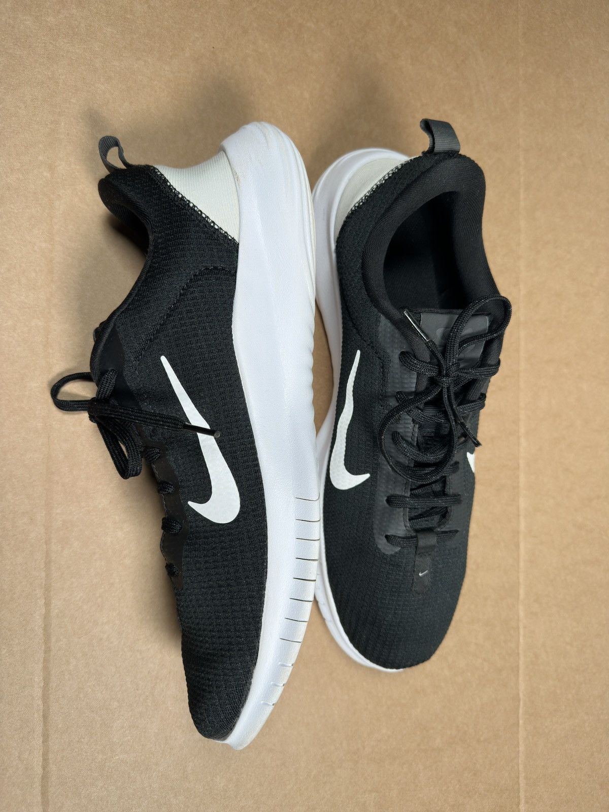 Nike Nike Flex Experience Run 11 Black White Trainers. Size US 11.5 / EU 44-45 - 7 Thumbnail
