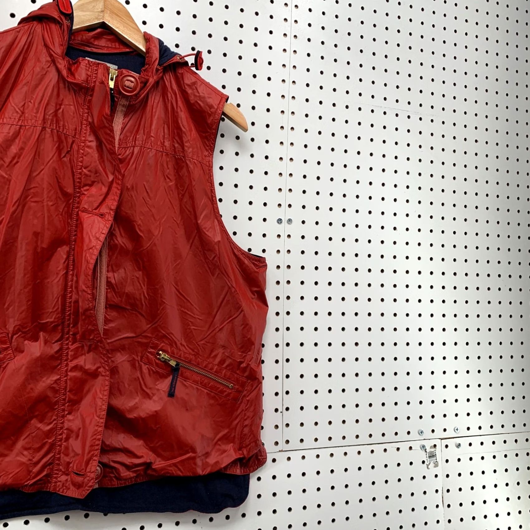 Ralph Lauren LRL Lauren Ralph Lauren Hooded Windbreaker Vest Red Womens Large NYLON Windbreaker Vest NYLON Hooded Size L / US 10 / IT 46 - 4 Thumbnail