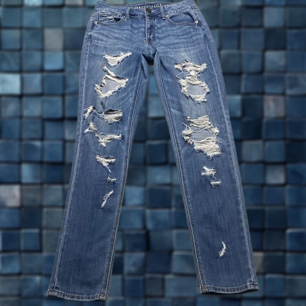 American Eagle Outfitters American Eagle Outfitters Jeans Tomgirl Womens 0 Blue Denim Distressed Stretch Tapered Medium Wash Casual Womens Jeans Size 25" / US 0 / IT 36 - 1 Thumbnail