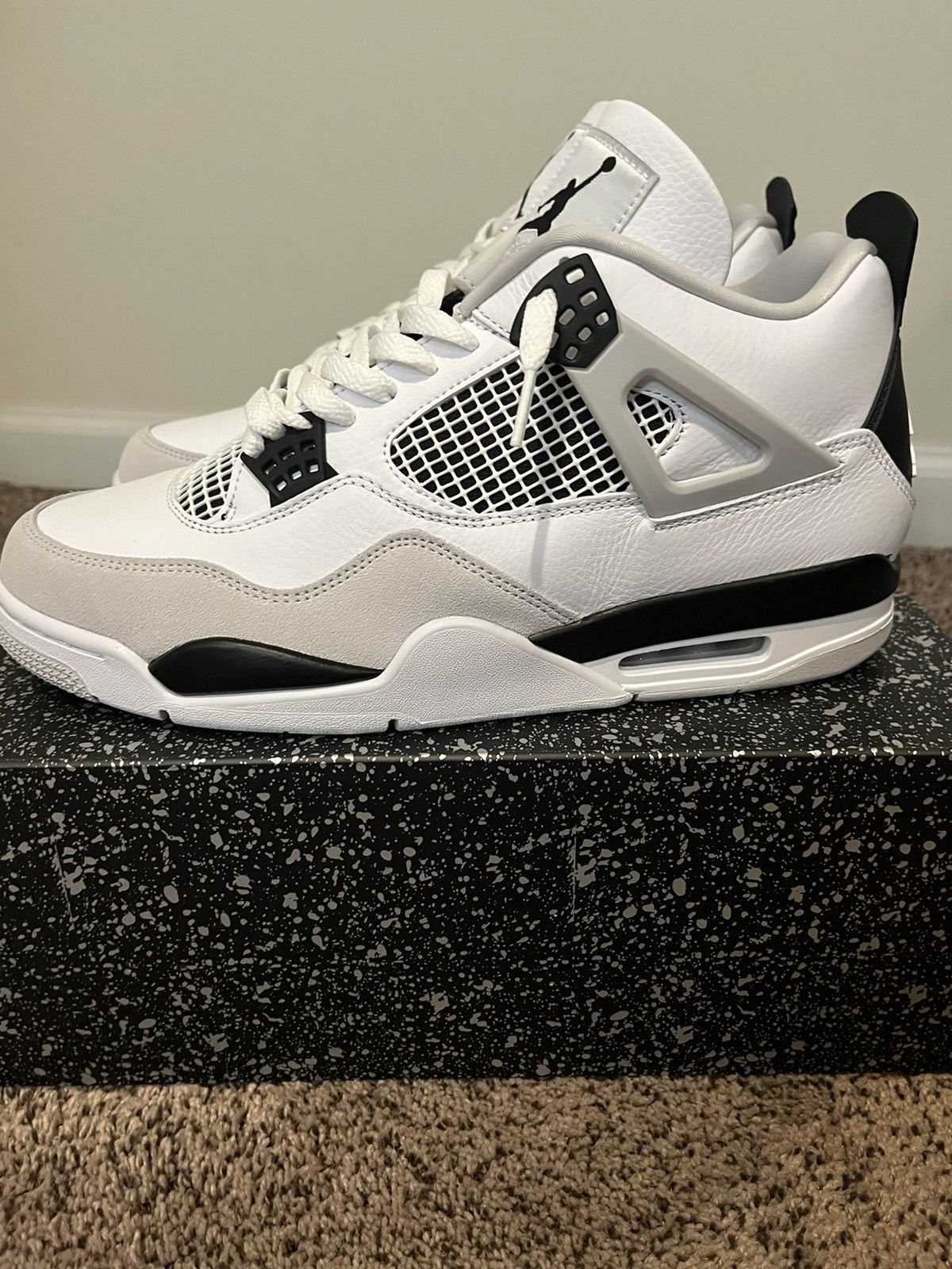 Jordan Brand Jordan 4 Military Black Size US 11.5 / EU 44-45 - 2 Thumbnail
