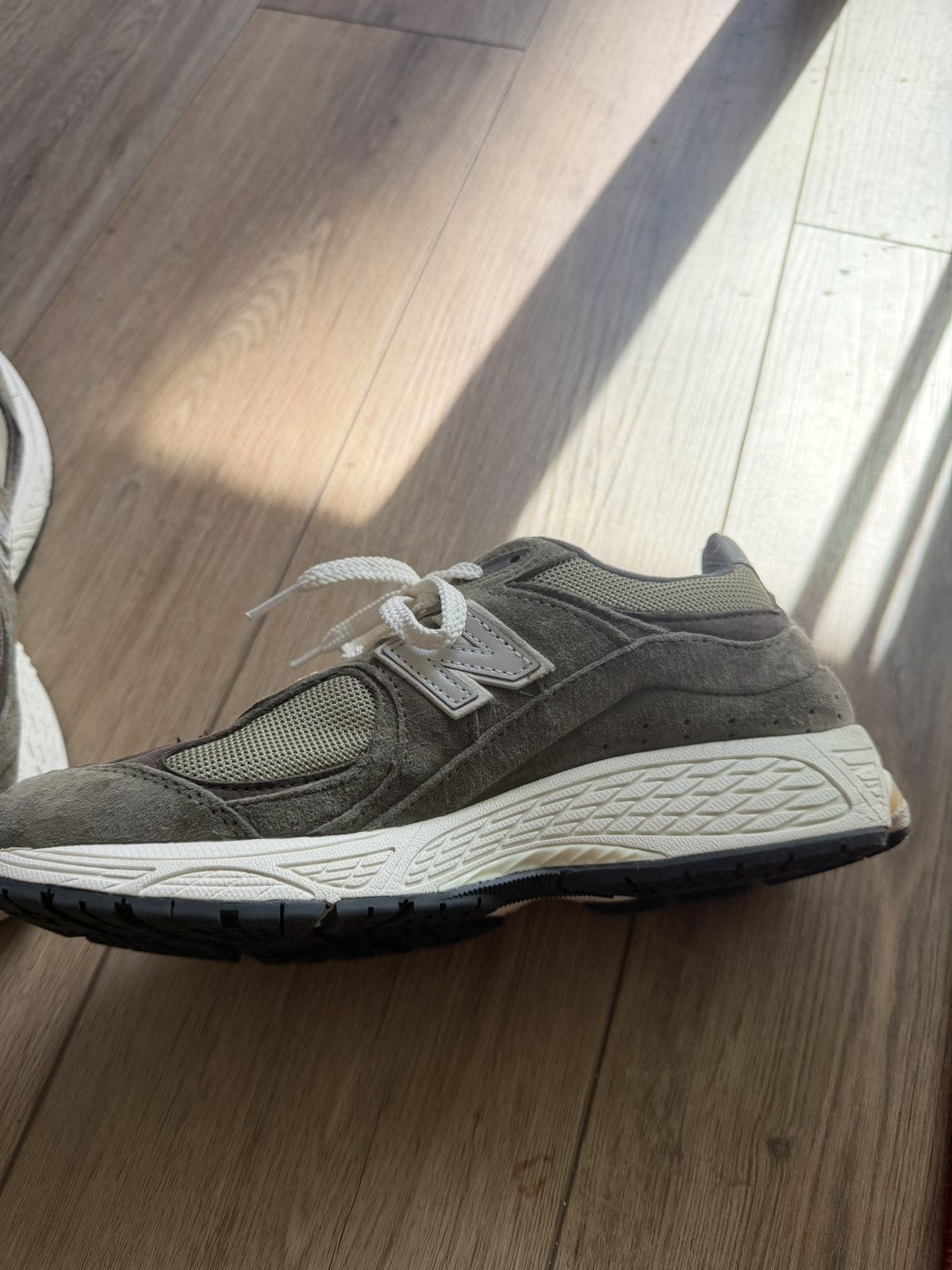 New Balance New Balance 2002R in olive green colorway Size US 8.5 / EU 41-42 - 2 Thumbnail