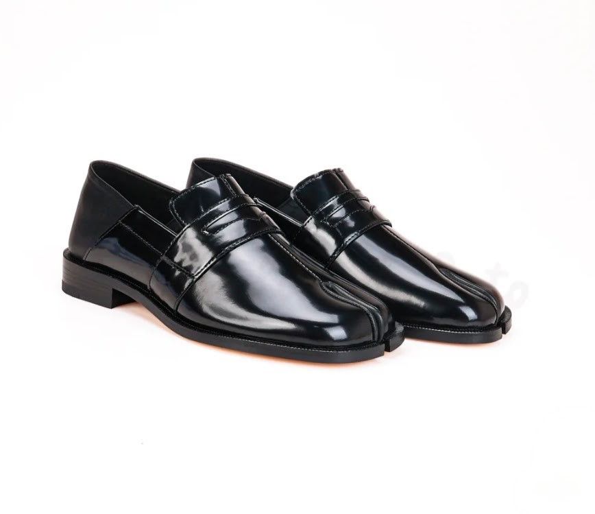Tabi Footwear Vintage Black Tabi Flat Shoes Cow Leather, Unisex, Men's (Size 9.5)