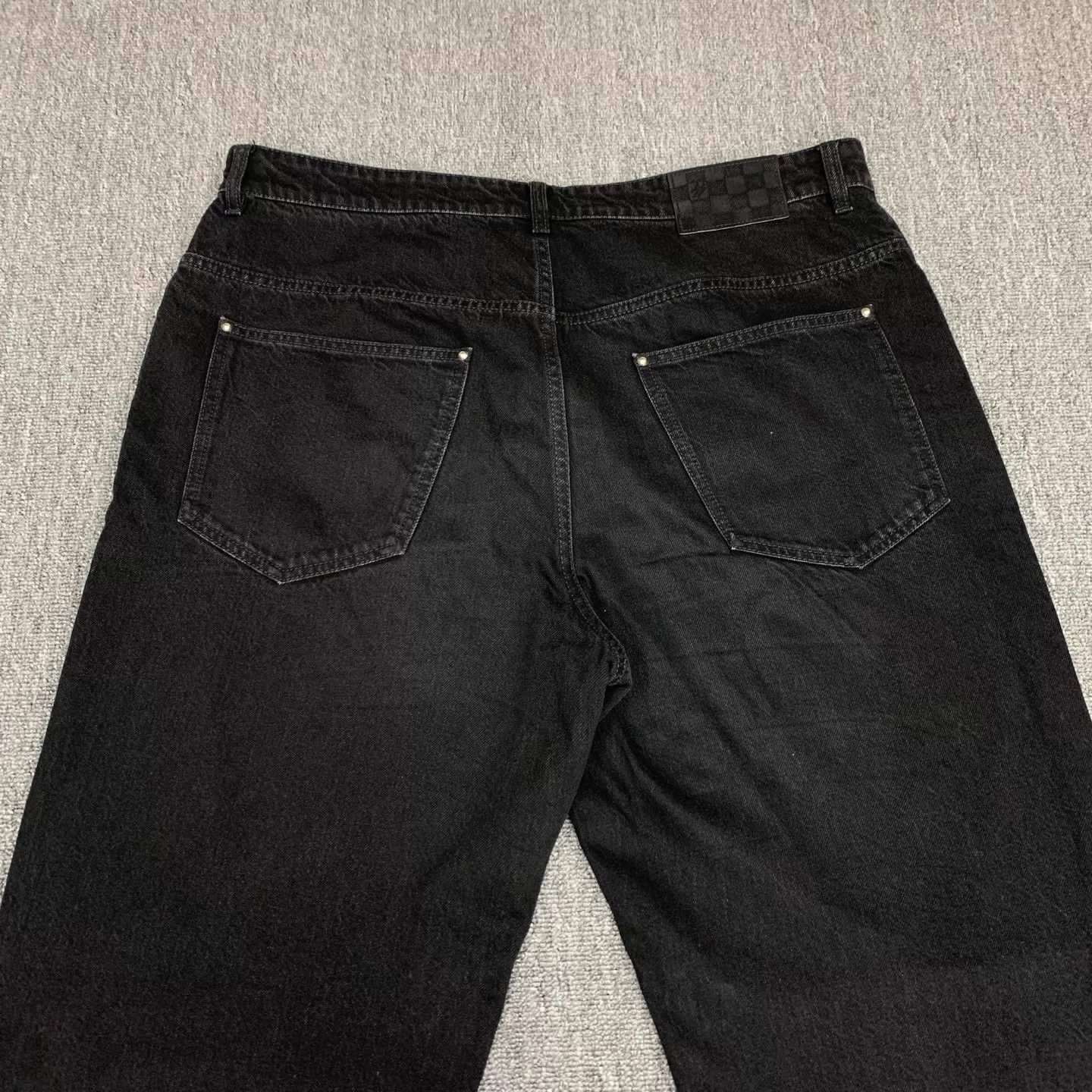 Louis Vuitton LV Black Monogram Distressed Jeans 36 95N 26N Rare Size US 36 / EU 52 - 9 Thumbnail