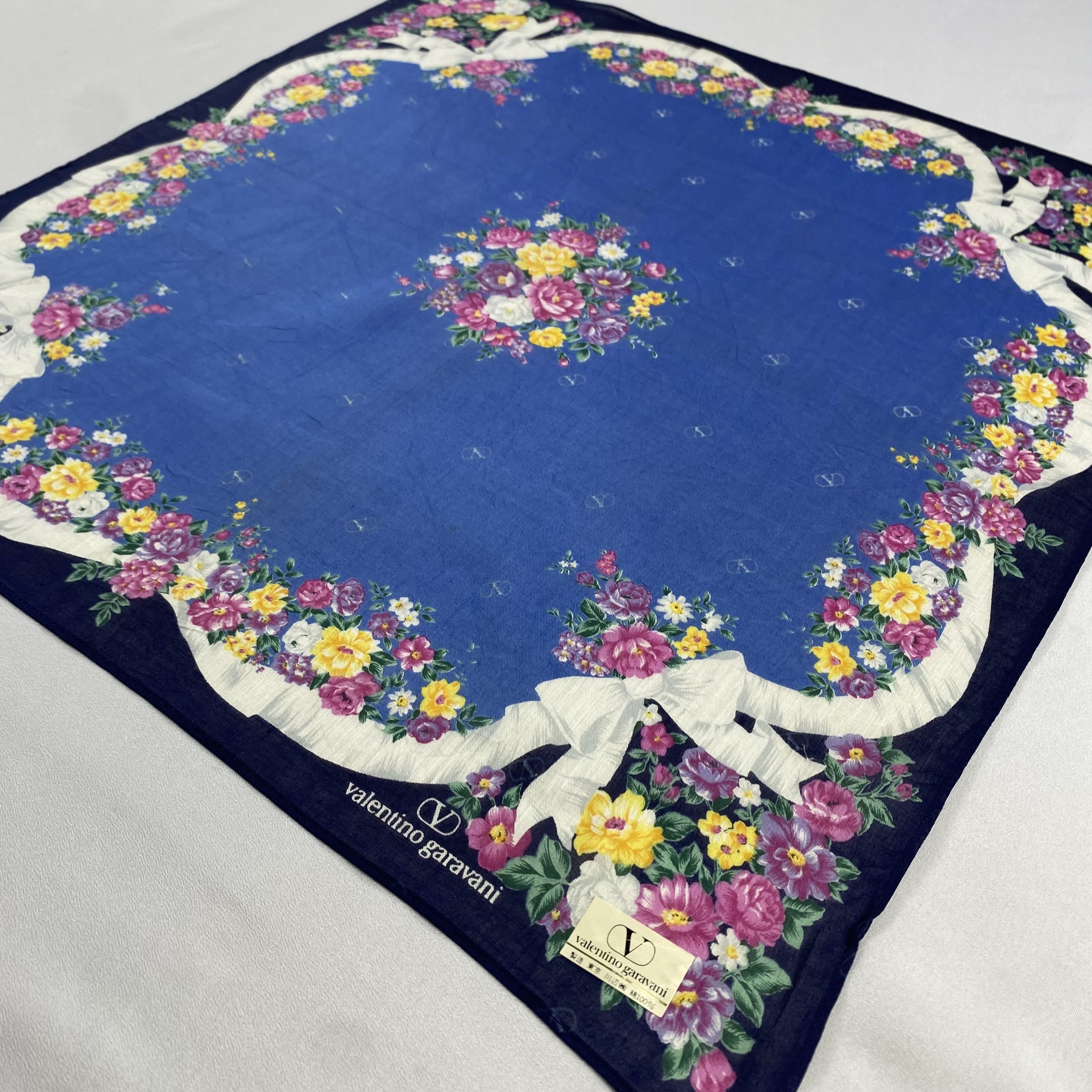 Valentino × Vintage NWT Valentino Garavani Handkerchief / Neckerchief-P1306 Size ONE SIZE - 2 Thumbnail