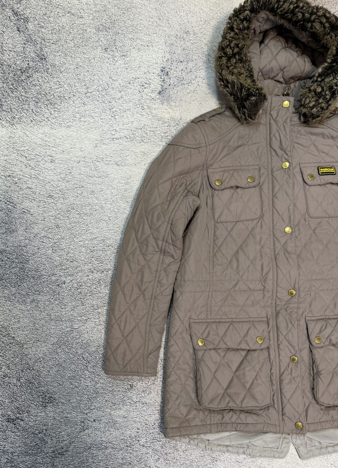 Barbour Barbour Enduro Quilt Women Jacket Hooded Fur UK14 EU40 USA10 Size L / US 10 / IT 46 - 5 Thumbnail