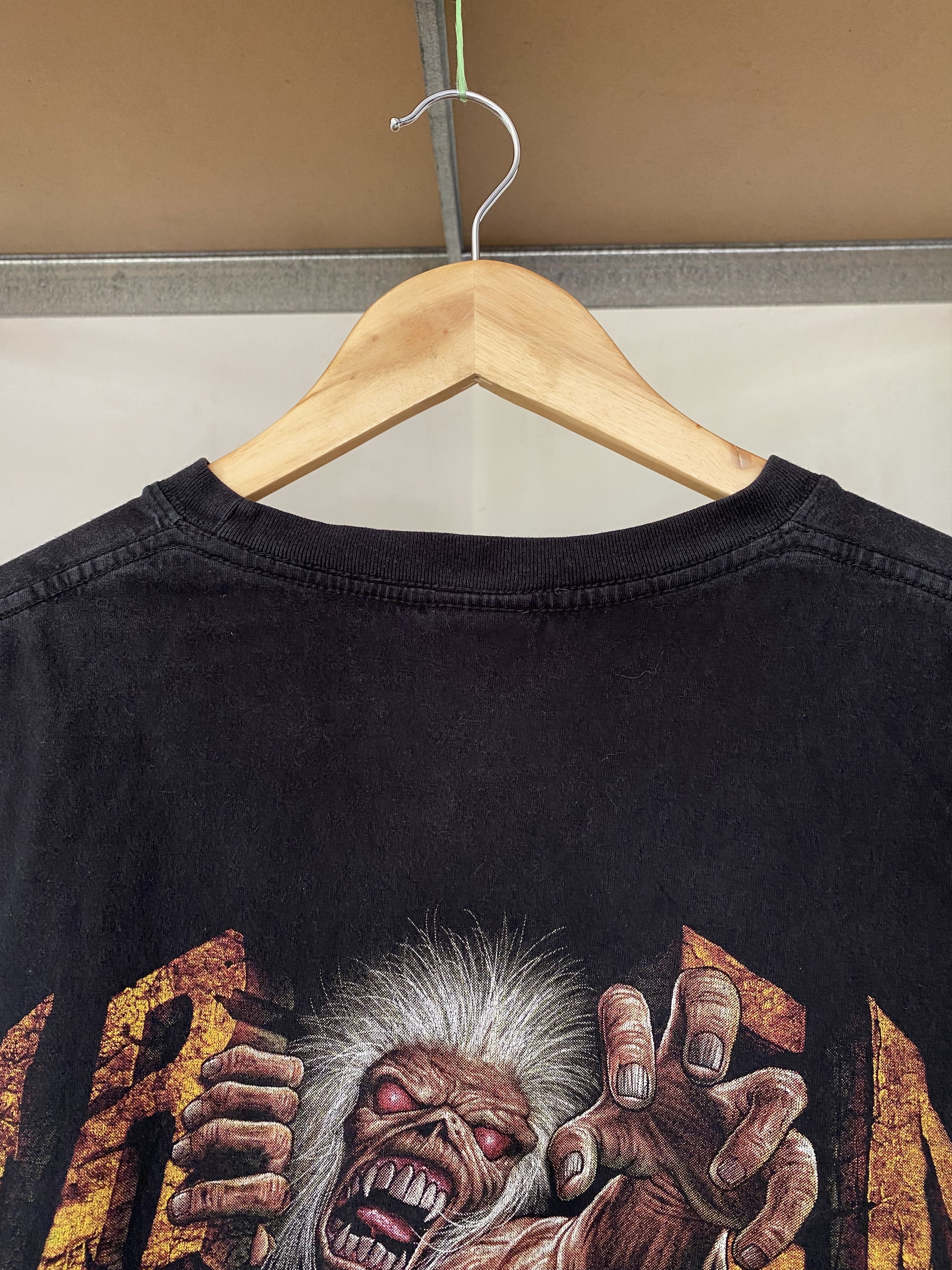 Band Tees Vintage 2000s Iron Maiden The Trooper Rock Band T-shirt Size US L / EU 52-54 / 3 - 10 Thumbnail