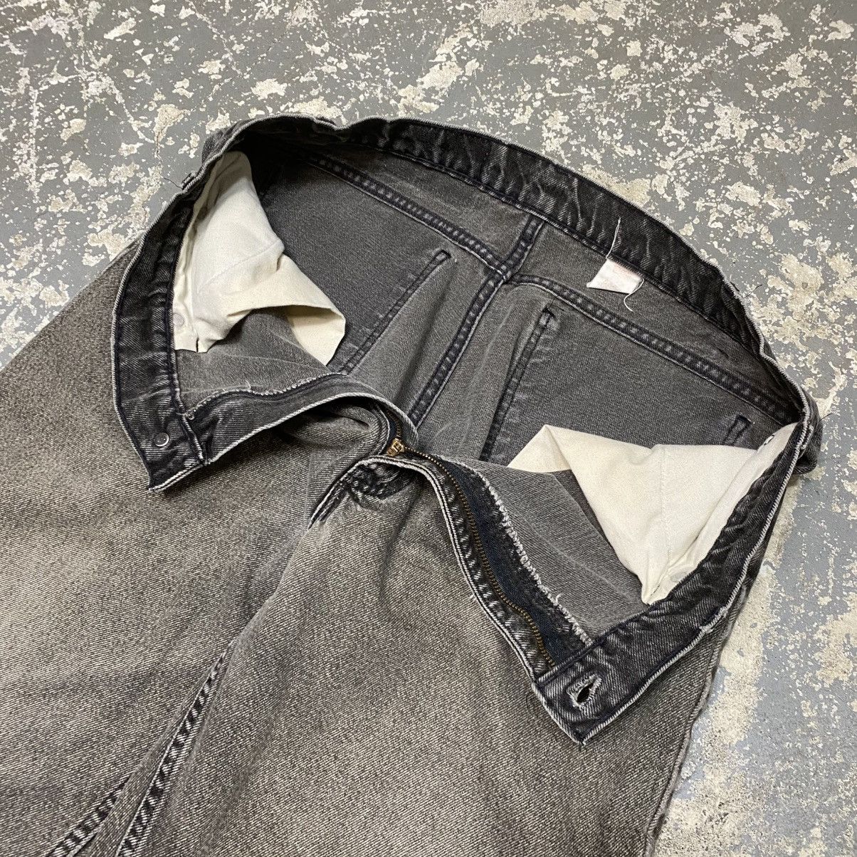 Levi's × Vintage Vintage Levi’s 550 Relaxed Fit Black Faded Denim Jeans 90s Size US 37 - 9 Thumbnail