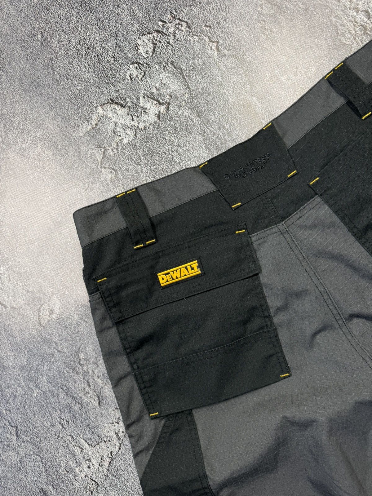 Other DeWALT Professional Cargo Work Shorts — Heavy Duty Size US 34 / EU 50 - 5 Thumbnail
