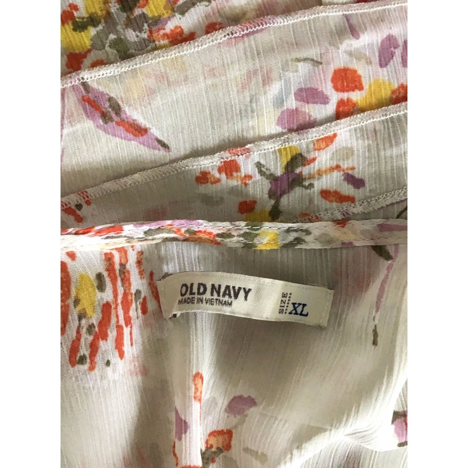Old Navy Old Navy Sleeveless Tank Top XL Beige Floral Pleated Hem Chiffon Twinset Combo Shirt Women Size XL / US 12-14 / IT 48-50 - 4 Thumbnail