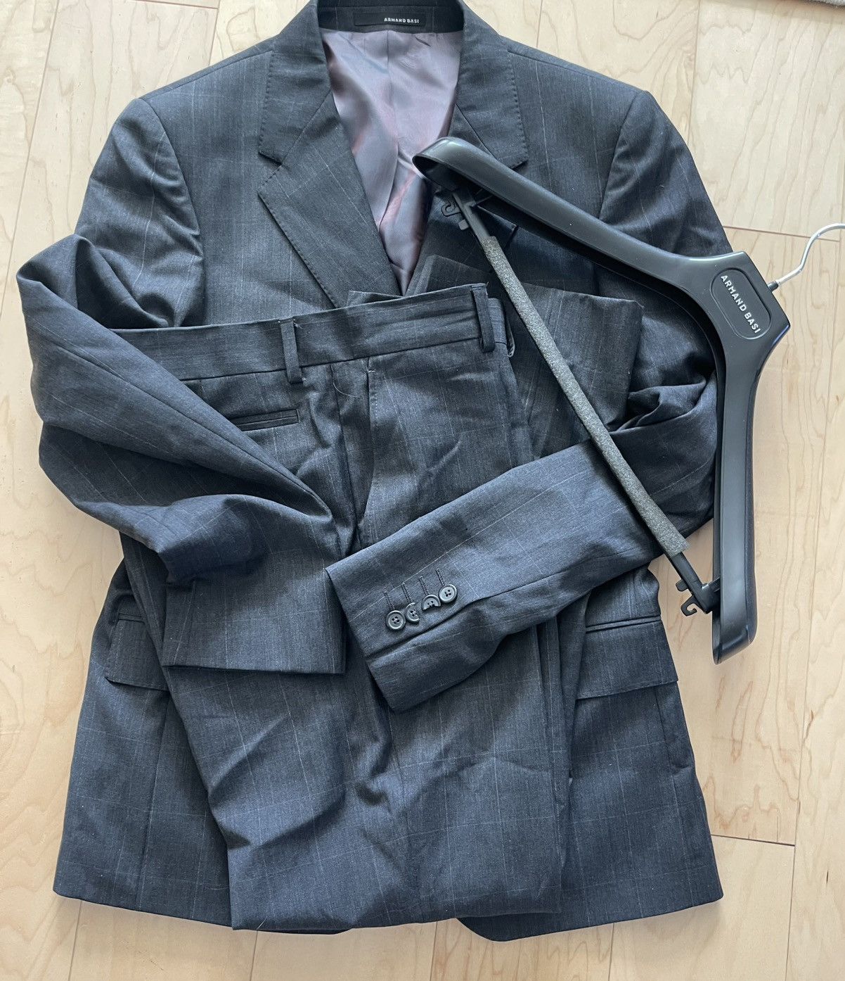 Designer Armand Basi Barcelona men’s suit 48 Size 48R - 4 Thumbnail
