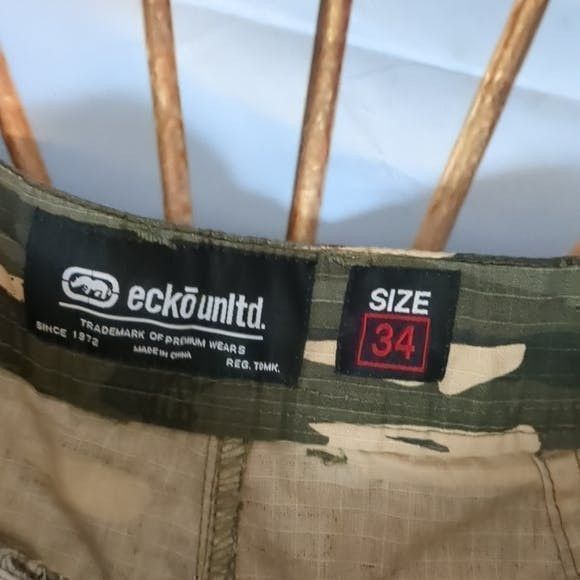 Ecko Unltd. Ecko green camo cargo shorts with belt size 34 Size US 34 / EU 50 - 3 Thumbnail