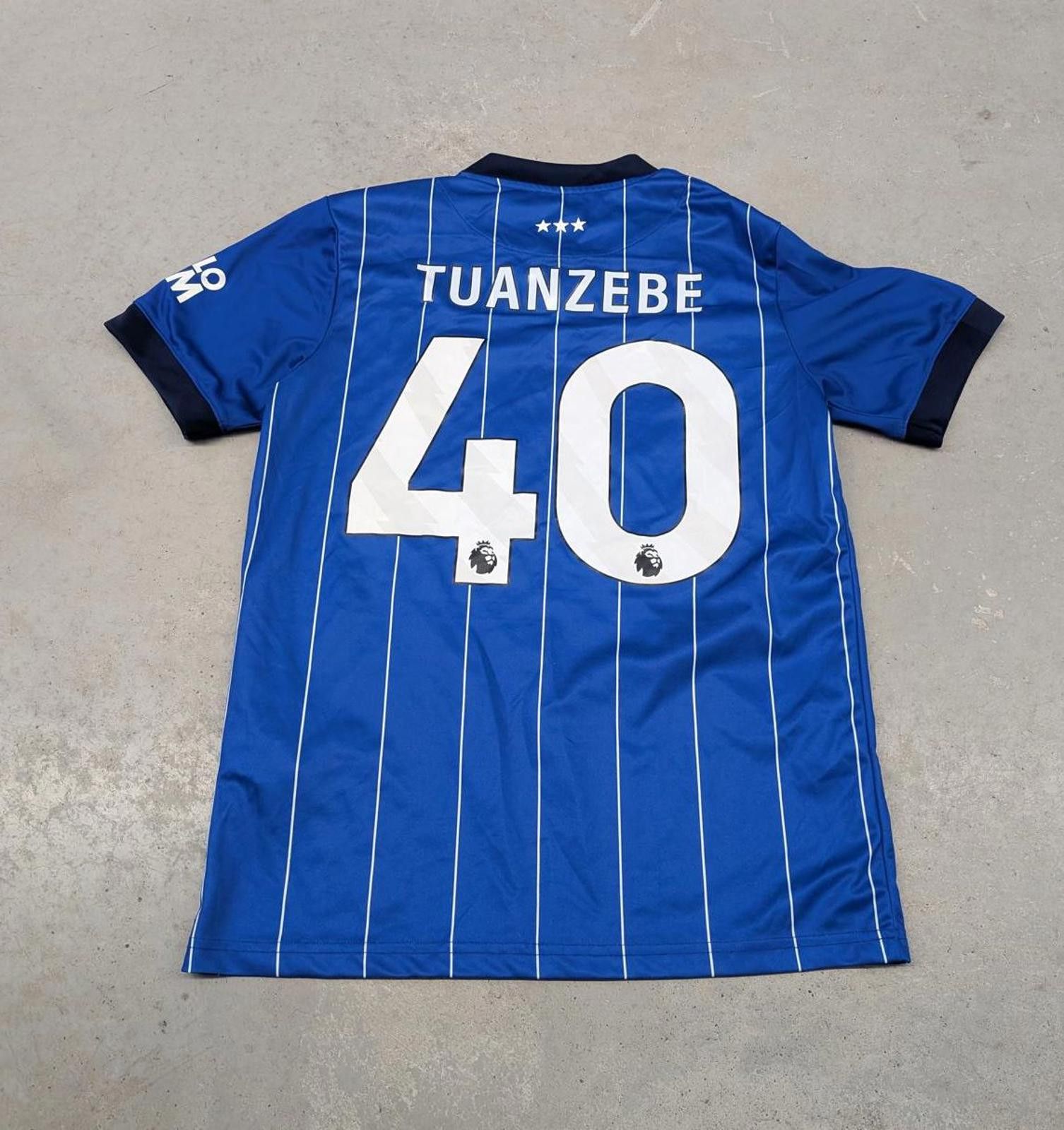 Umbro Ipswich Town Umbro Axel Tuanzebe 40 Ed Sheeran Soccer Kit Size US L / EU 52-54 / 3 - 4 Thumbnail